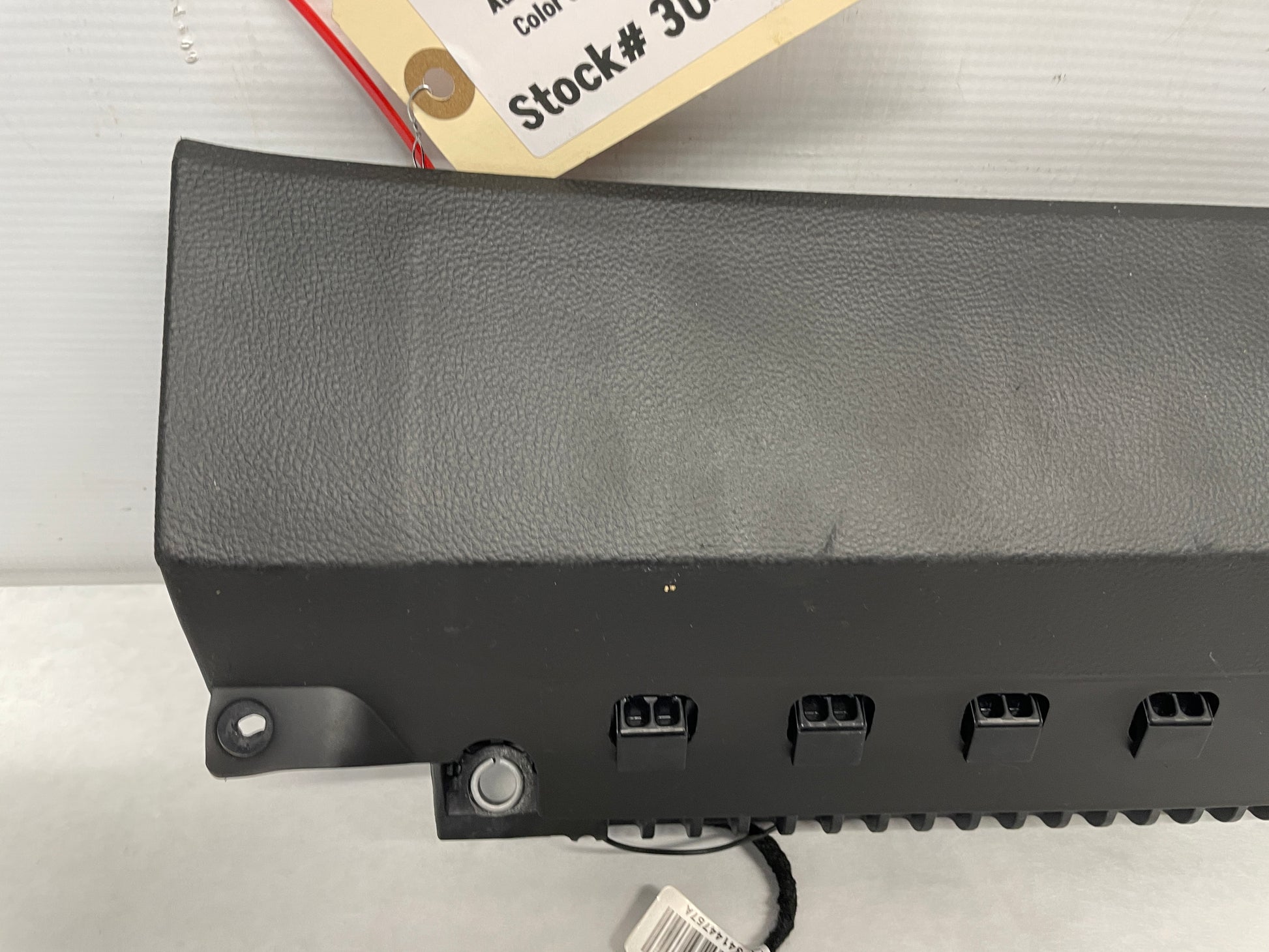 2014 Chevy SS Sedan RH Passenger Lower Dash Knee Airbag Bag OEM - Day's Parts Yard