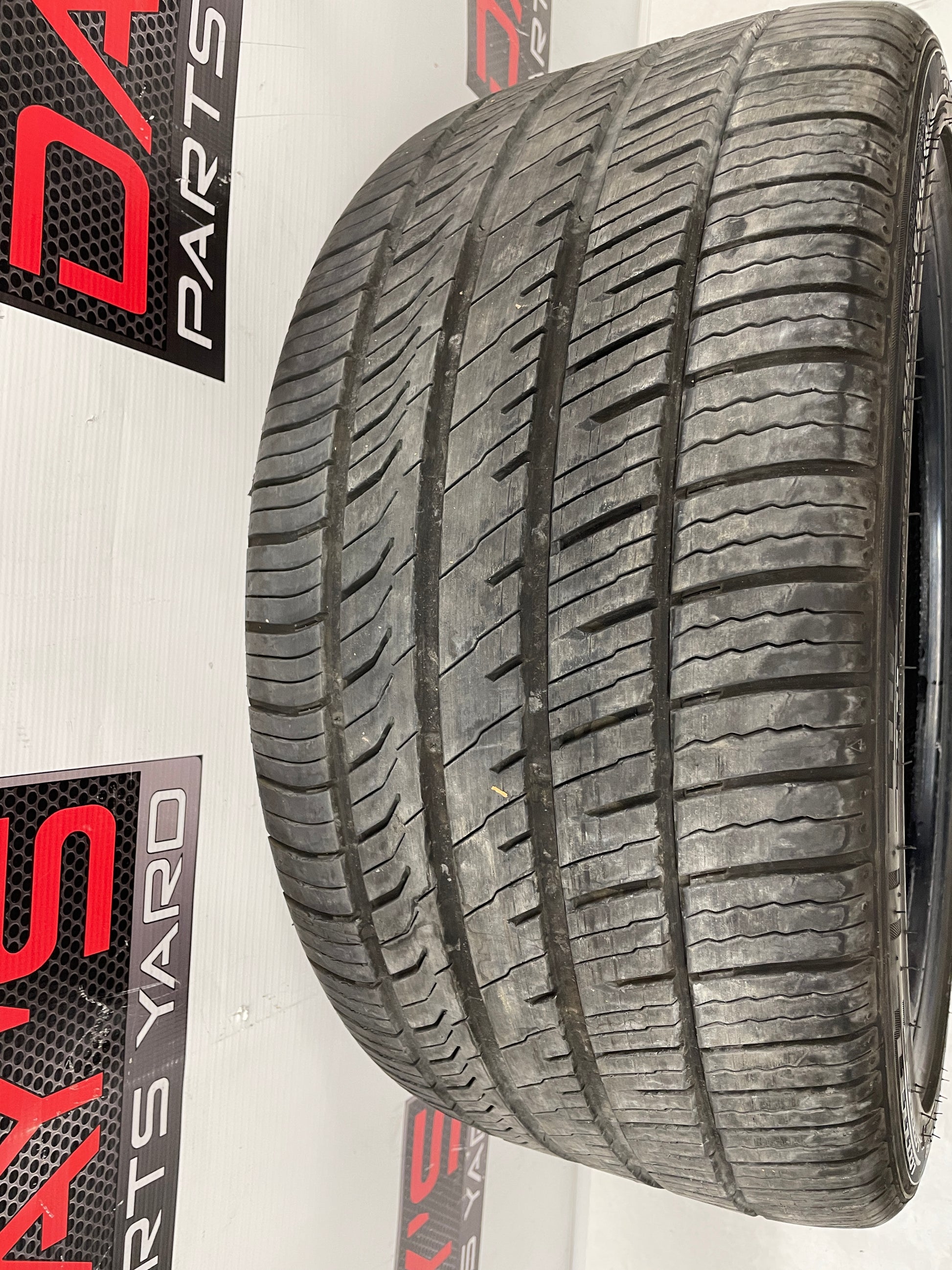 275/35ZR19 Kumho Ecsta Tire - Day's Parts Yard