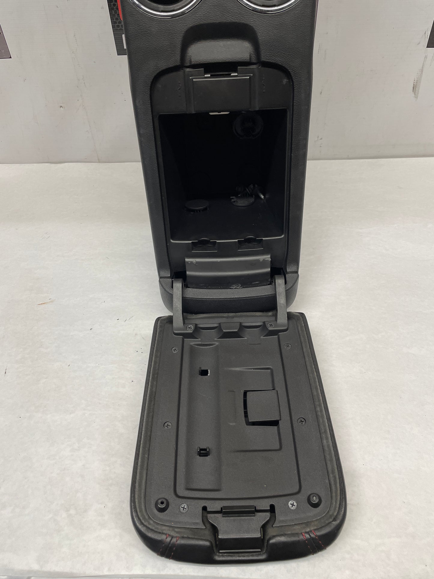 2014 Chevy SS Sedan Complete Center Console w/ Shifter Assembly OEM - Day's Parts Yard