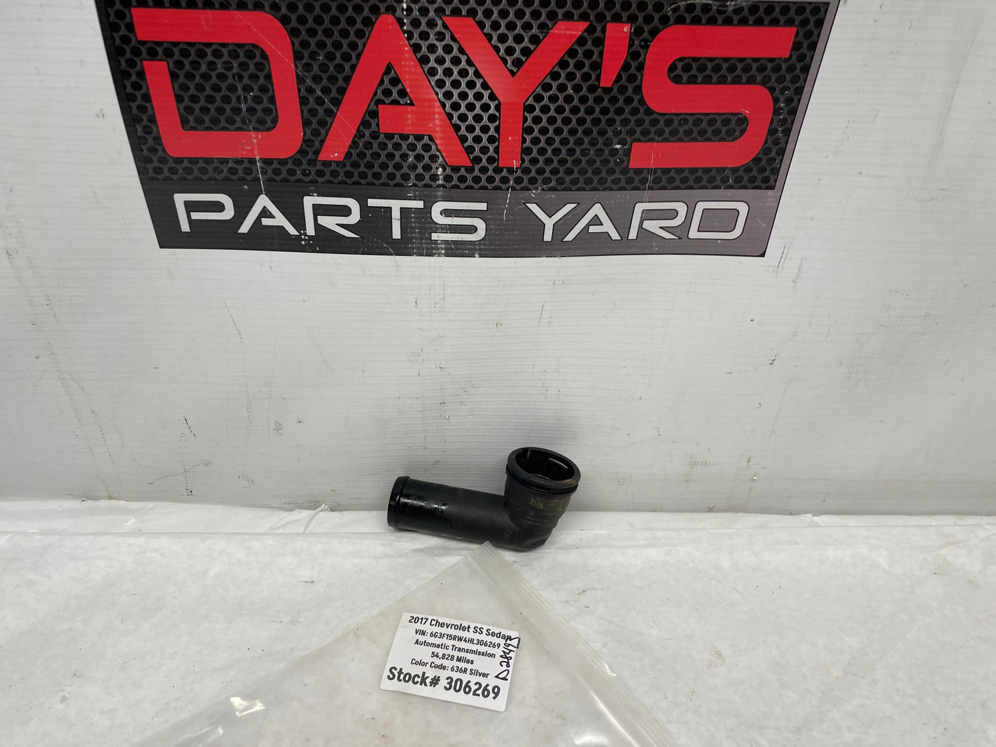 2017 Chevy SS Sedan Lower Radiator Coolant Hose Elbow Outlet Pipe OEM