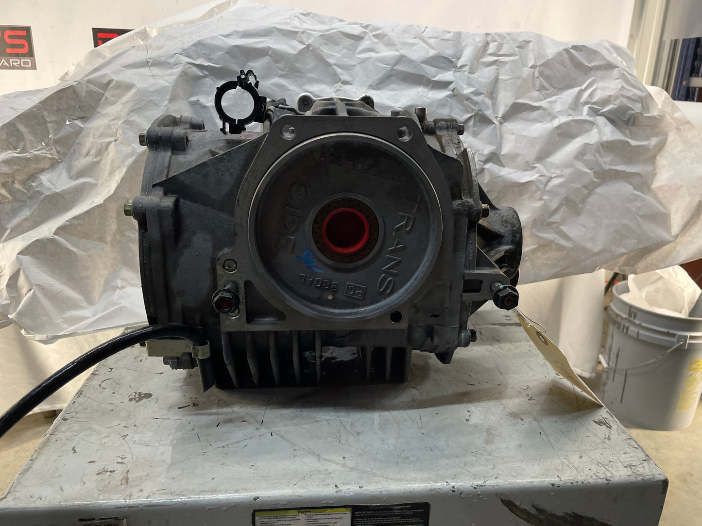2004 Chevy C5 Corvette Rear End Differential Carrier G90 3.15 OEM 3 Rib - Day's Parts Yard