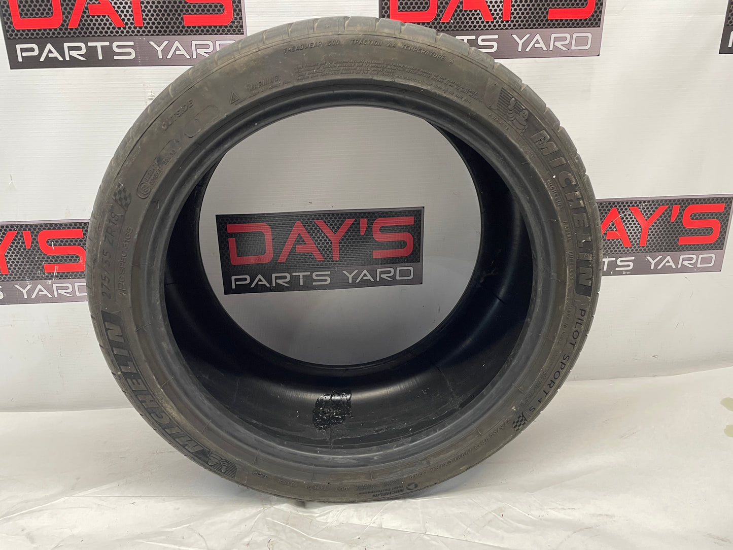 Michelin Pilot Sport 4S 275/35ZR18 Tire