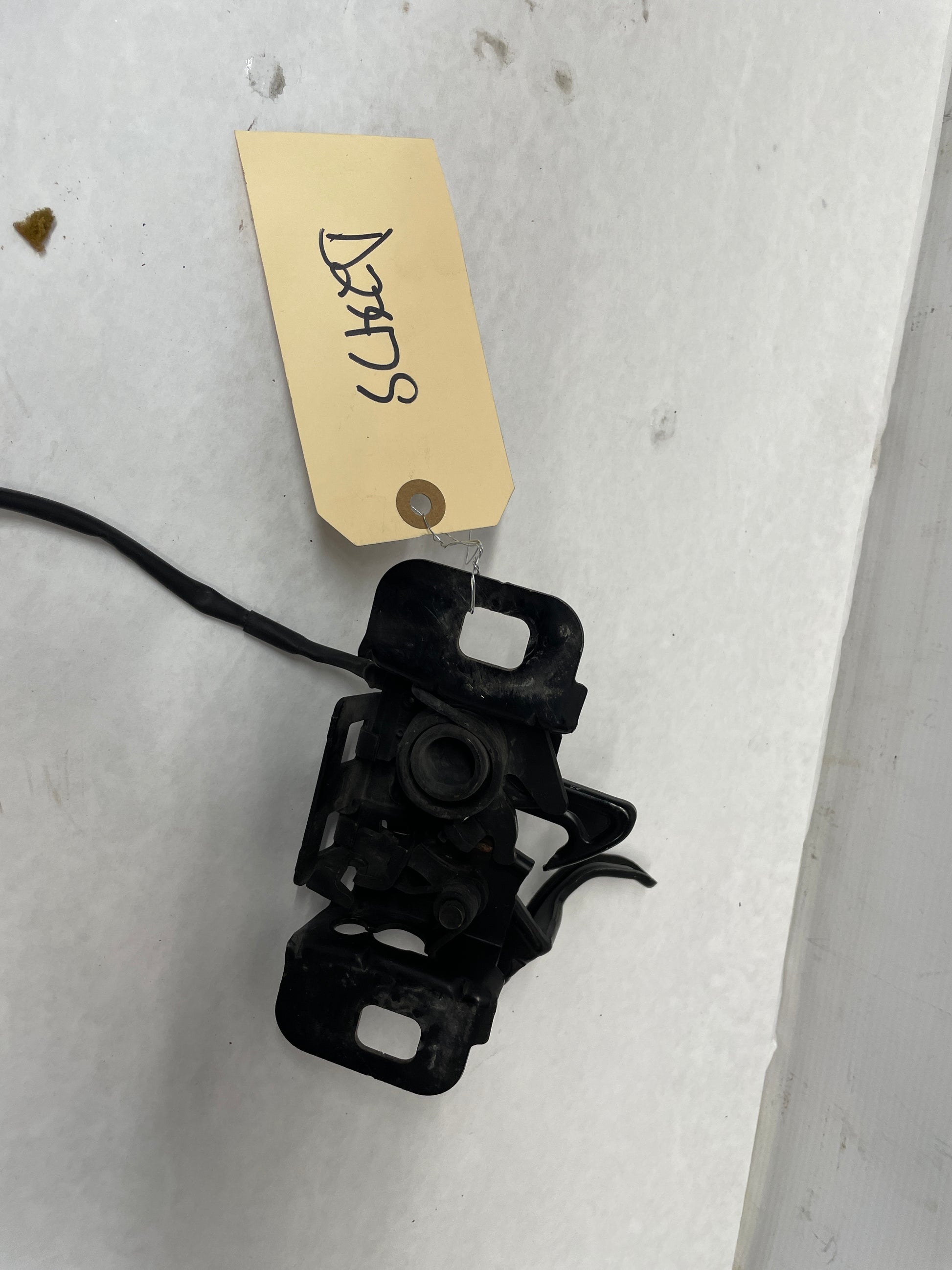 2014 Chevy SS Sedan Hood Latch OEM - Day's Parts Yard
