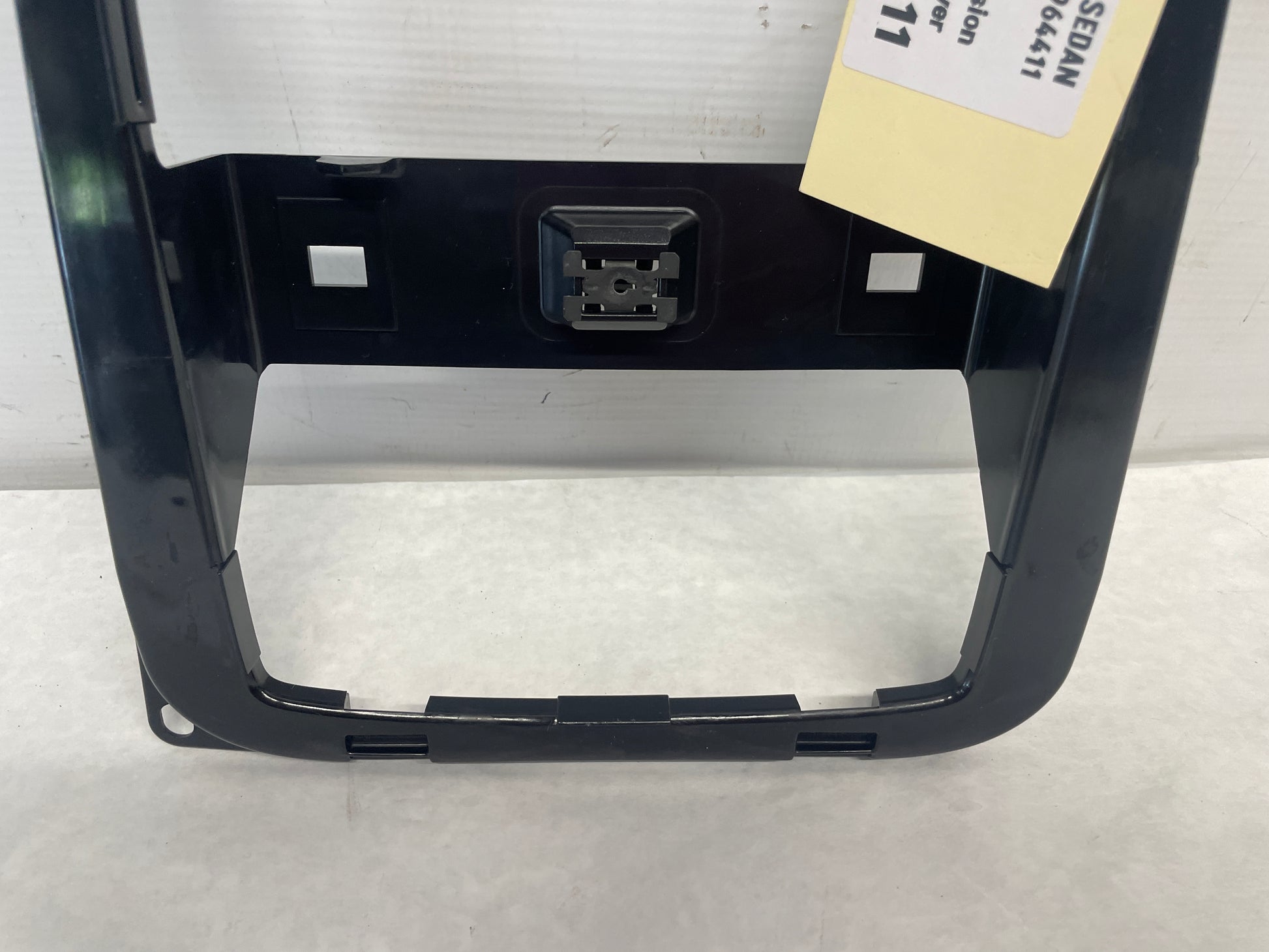2014 Chevy SS Sedan Over Head Console Dome Light Frame Bracket Bezel OEM - Day's Parts Yard