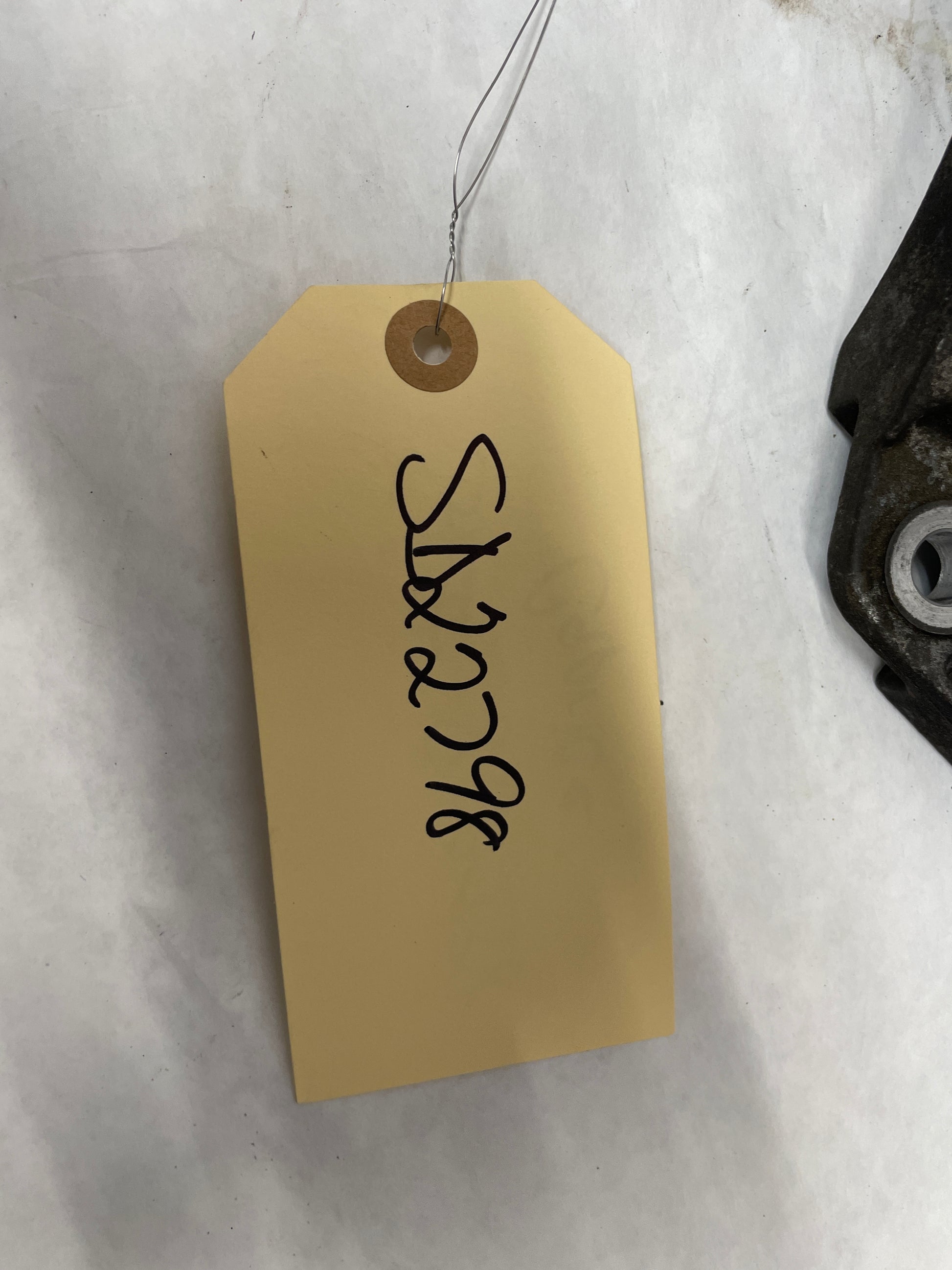 2013 Chevy Caprice PPV AC A/C Air Conditioner Compressor Bracket OEM - Day's Parts Yard