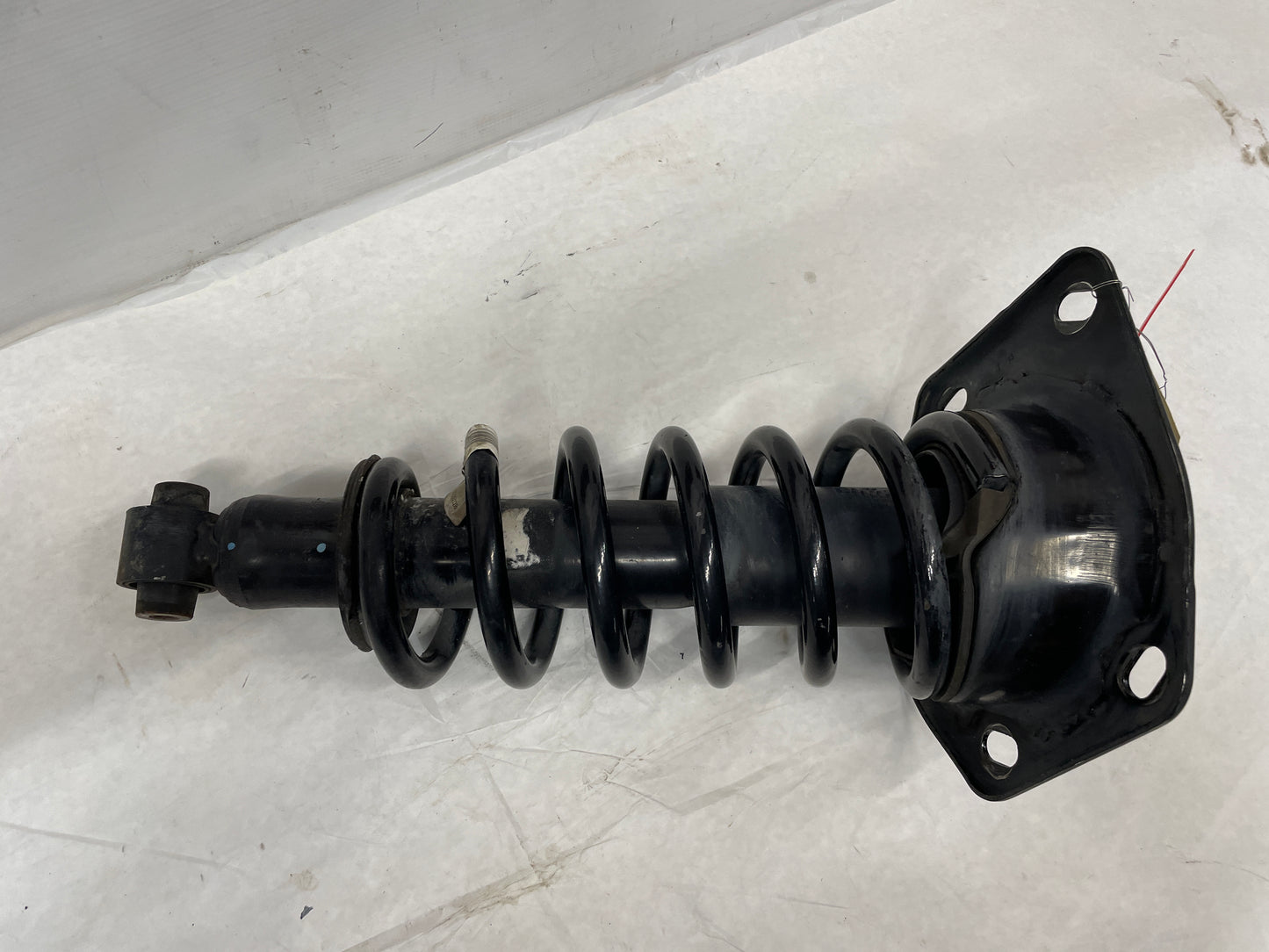 2014 Chevy SS Sedan RH Passenger Rear Shock Strut Absorber Assembly OEM - Day's Parts Yard