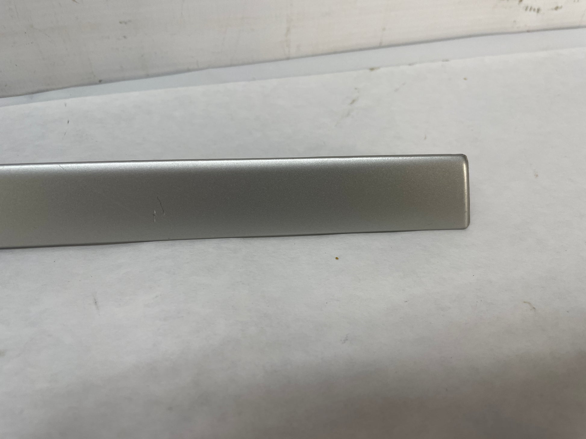 2009 Pontiac G8 LH & RH Silver Dash Trim Molding Inserts OEM - Day's Parts Yard