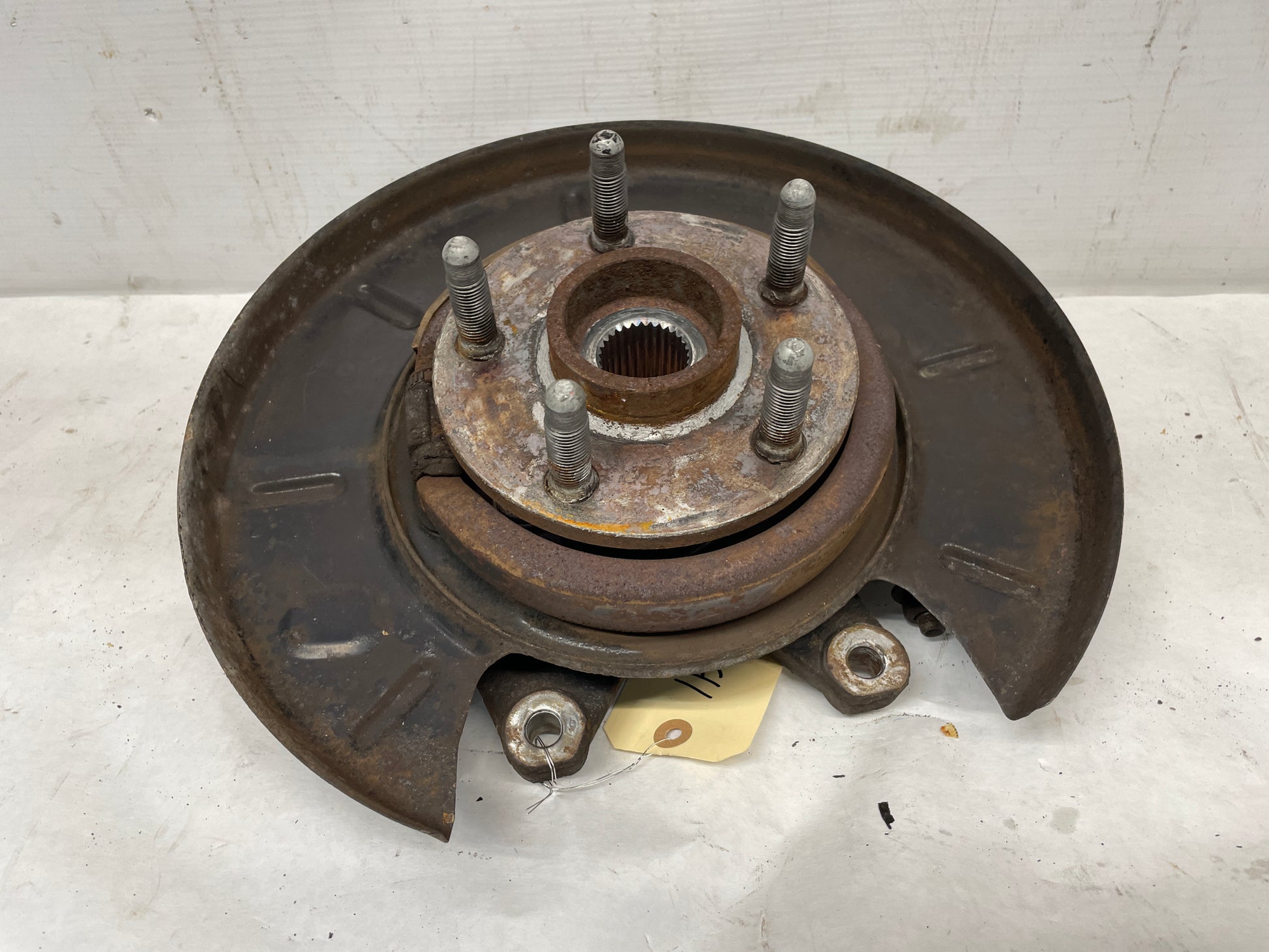2013 Chevy Caprice PPV LH Driver Rear Suspension Spindle Hub Knuckle Assembly OEM - Day's Parts Yard