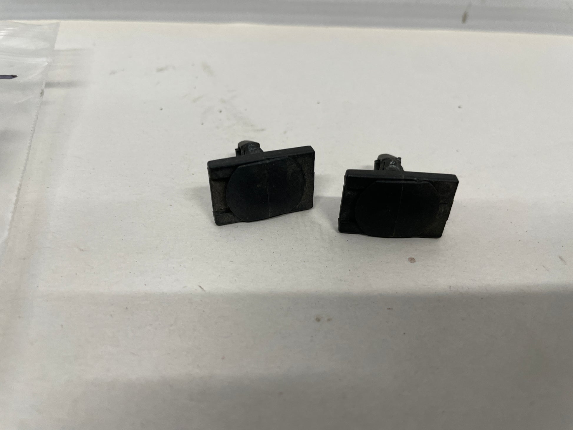 2016 Chevy SS Sedan Front Bumper Clips OEM - Day's Parts Yard