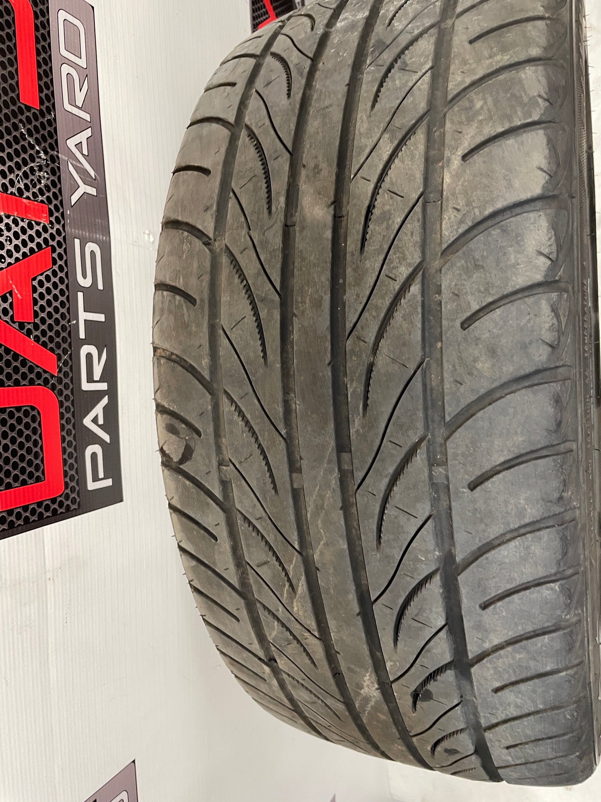 245/40ZR19 Summit Ultramax Tires - Day's Parts Yard