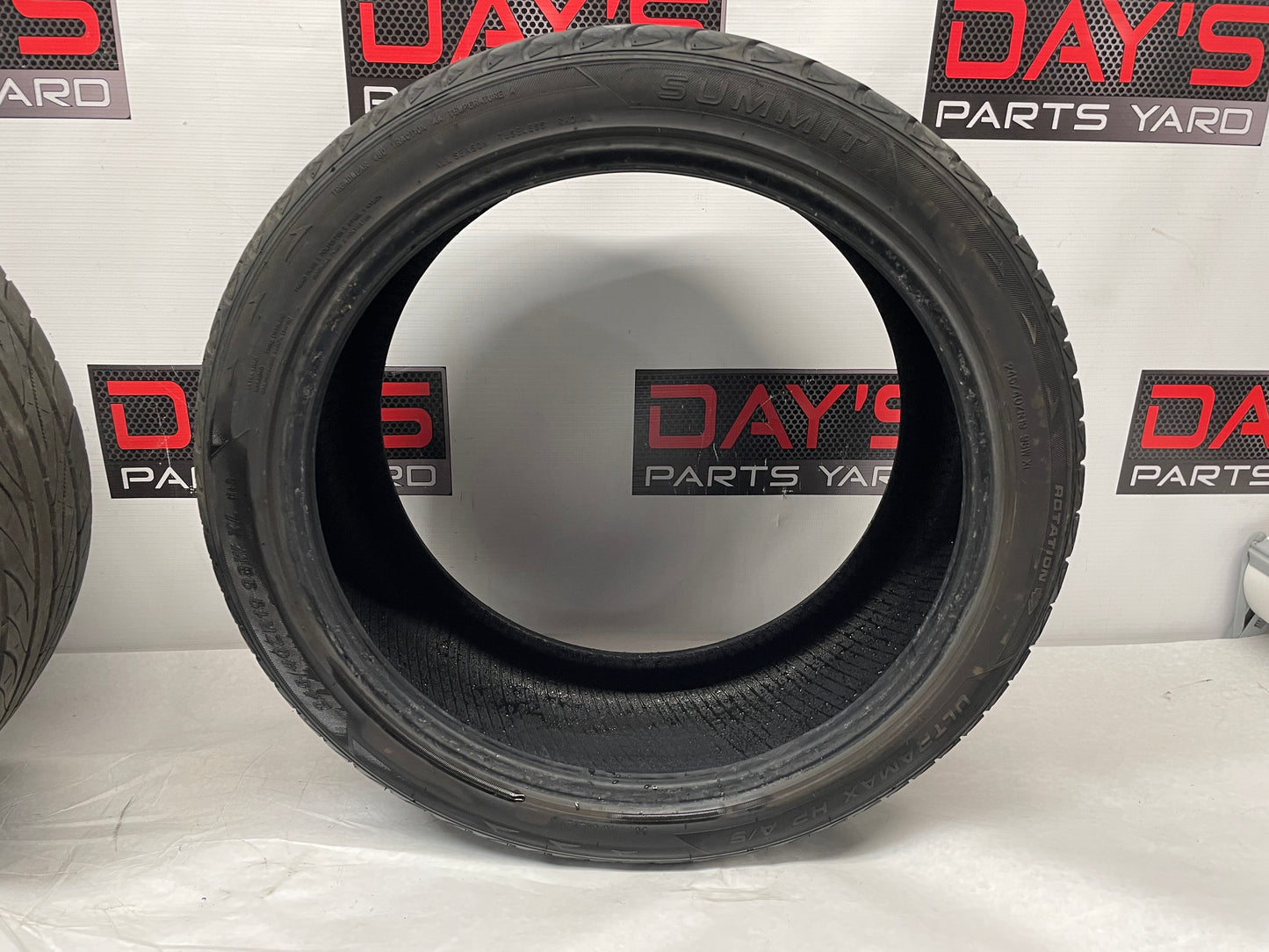 245/40ZR19 Summit Ultramax Tires - Day's Parts Yard