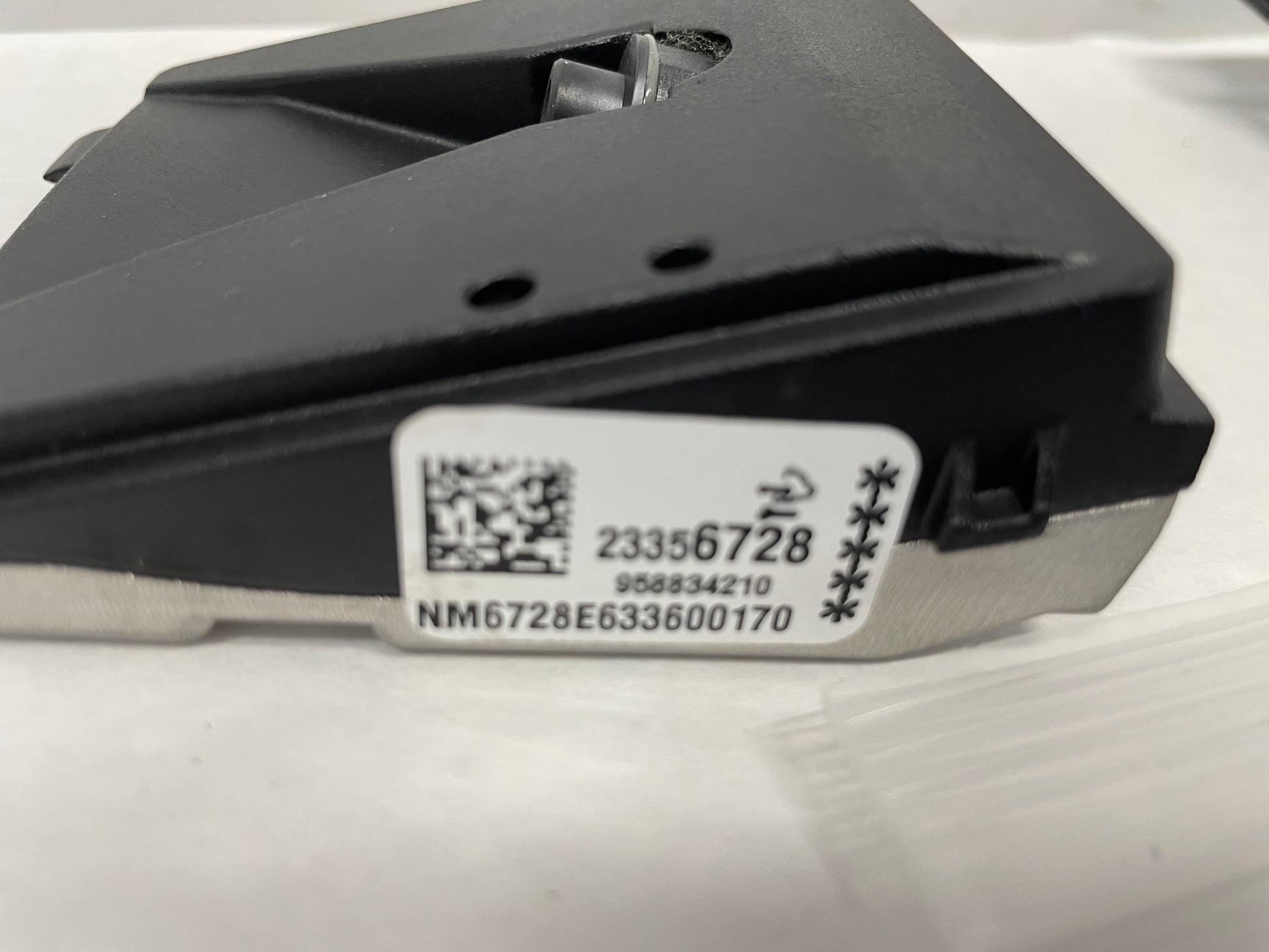 2014 Chevy SS Sedan Windshield Lane Departure Camera Module System w/ Bracket OEM - Day's Parts Yard