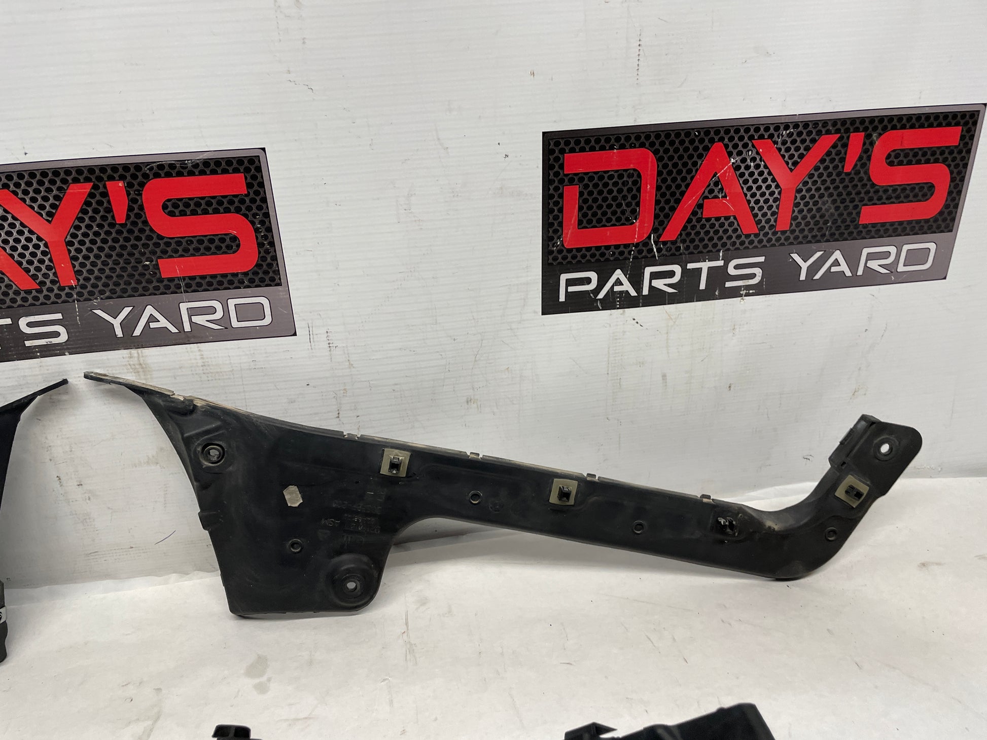 2013 Chevy Caprice PPV RH & LH Rear Bumper Guide Brackets Mounts OEM - Day's Parts Yard