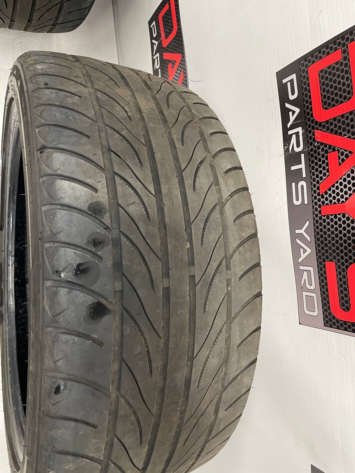 245/40ZR19 Summit Ultramax Tires - Day's Parts Yard