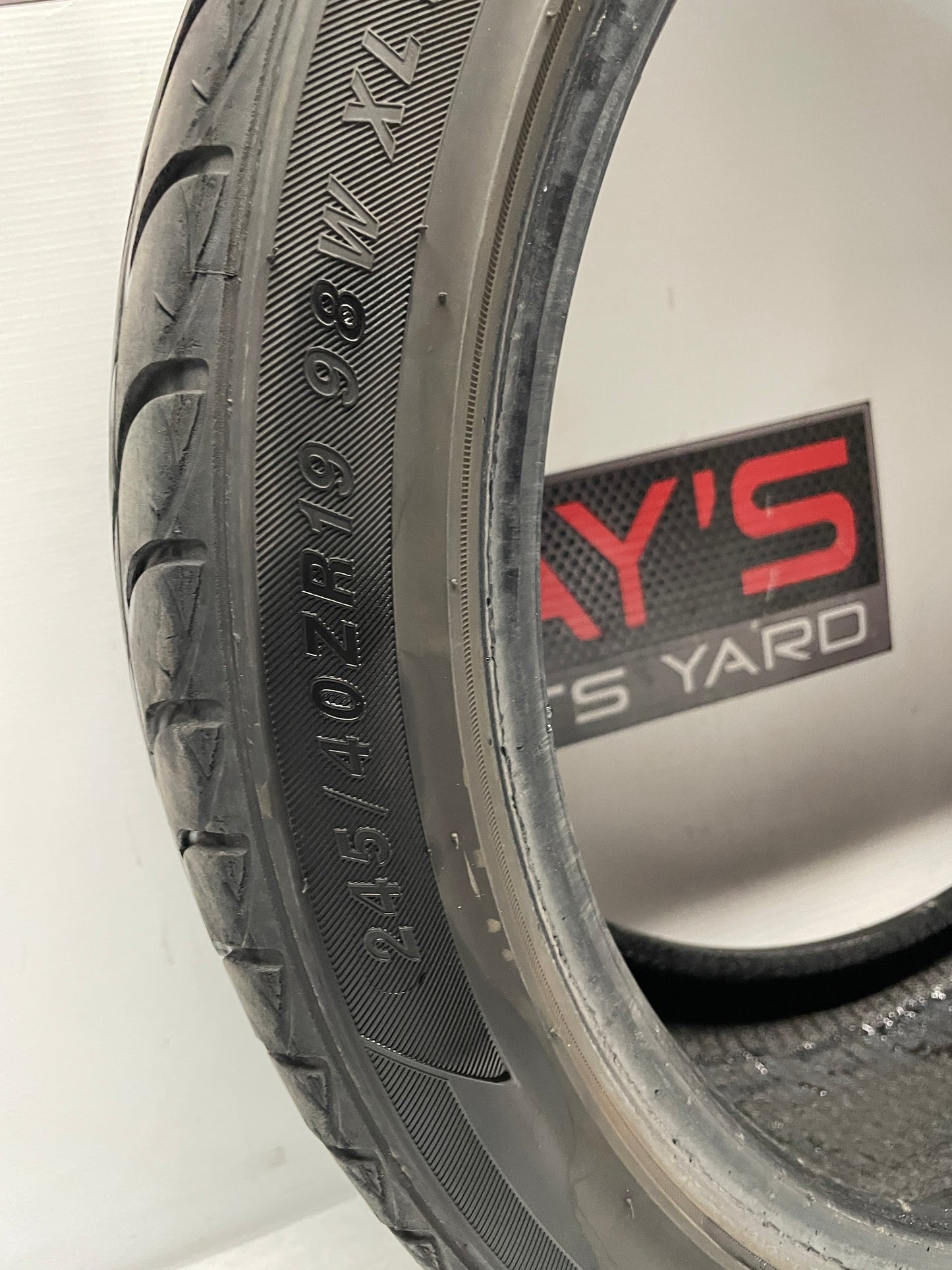 245/40ZR19 Summit Ultramax Tires - Day's Parts Yard