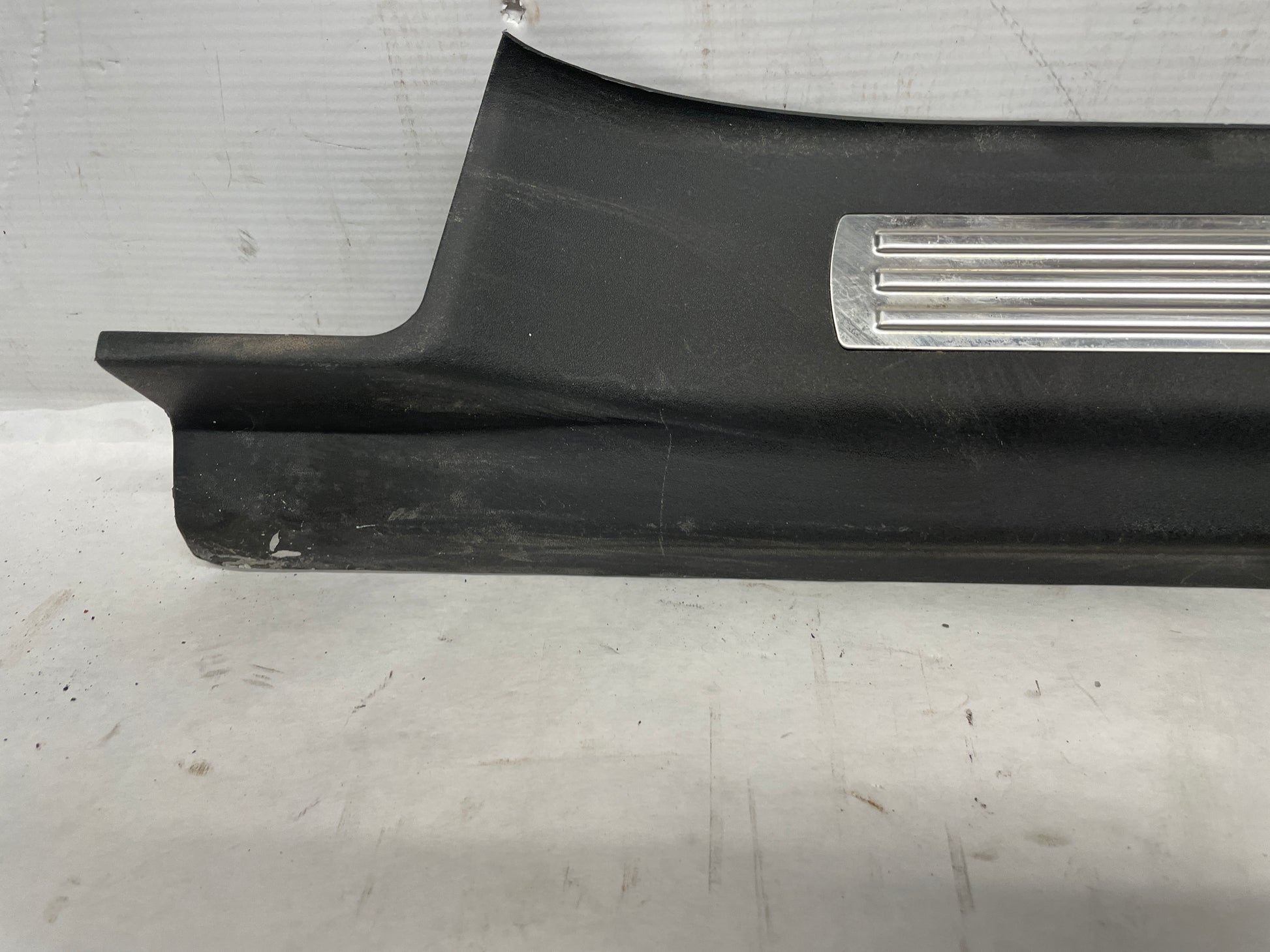 2013 Chevy Caprice PPV LH Driver Rear Door Scuff Sill Plate Panel Trim Molding OEM - Day's Parts Yard