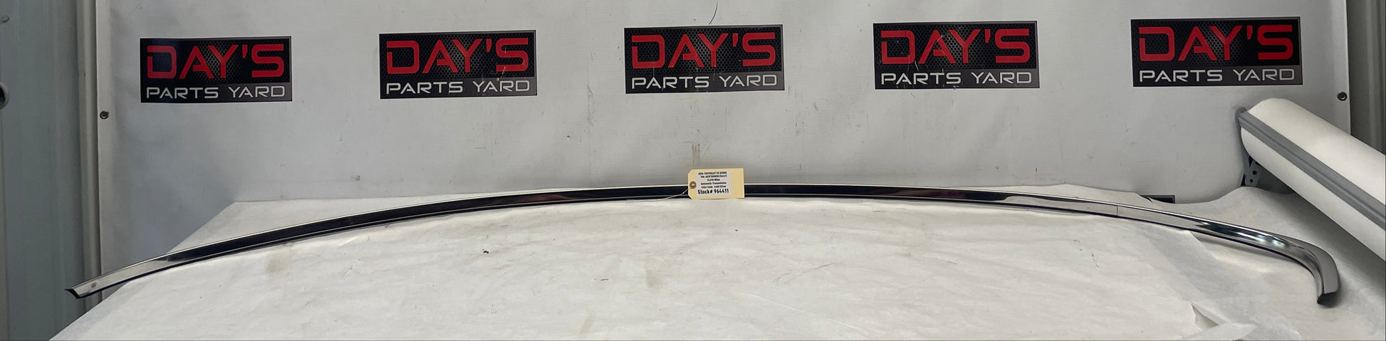 2015 Chevy SS Sedan LH Driver Door Roof Top Trim Molding OEM - Day's Parts Yard