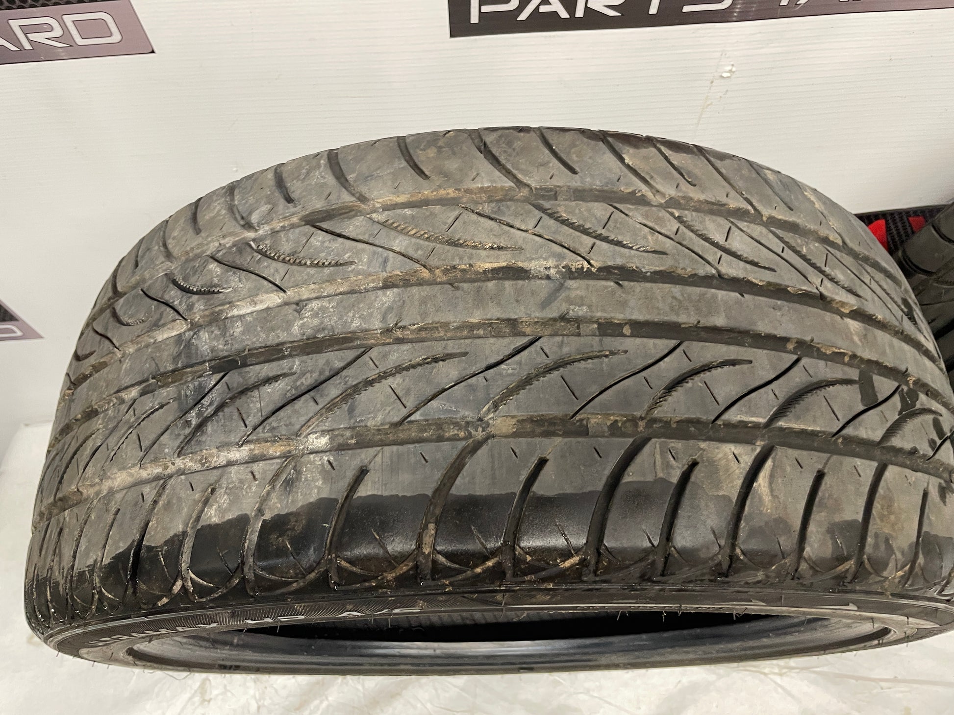 245/40ZR19 Summit Ultramax Tires - Day's Parts Yard