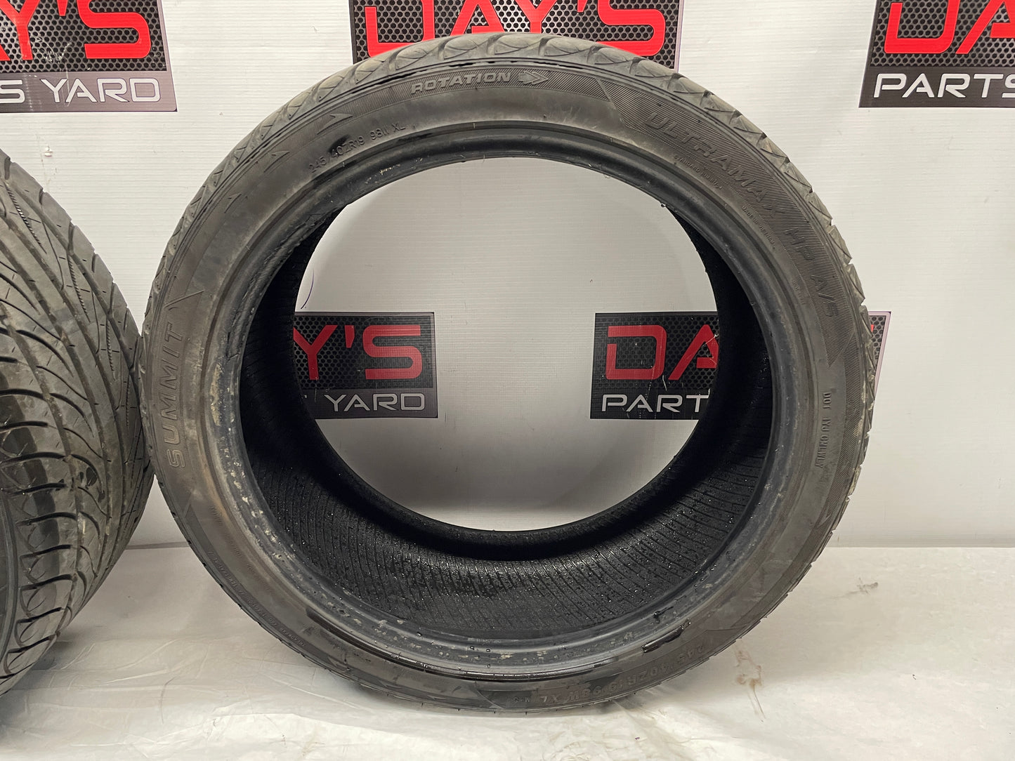 245/40ZR19 Summit Ultramax Tires - Day's Parts Yard