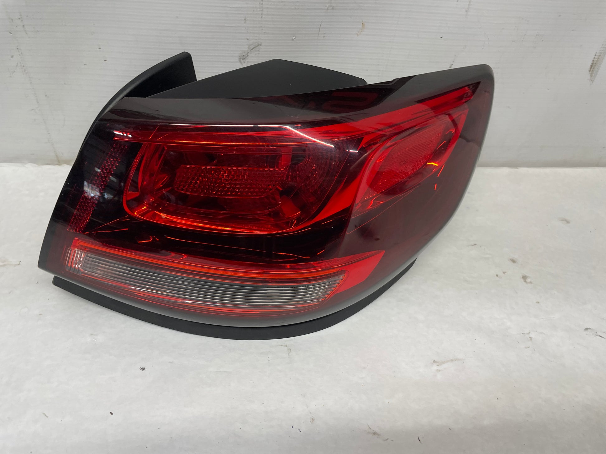 2014 Chevy SS Sedan RH Passenger Outer Tail Light Taillight Stop Lamp OEM - Day's Parts Yard