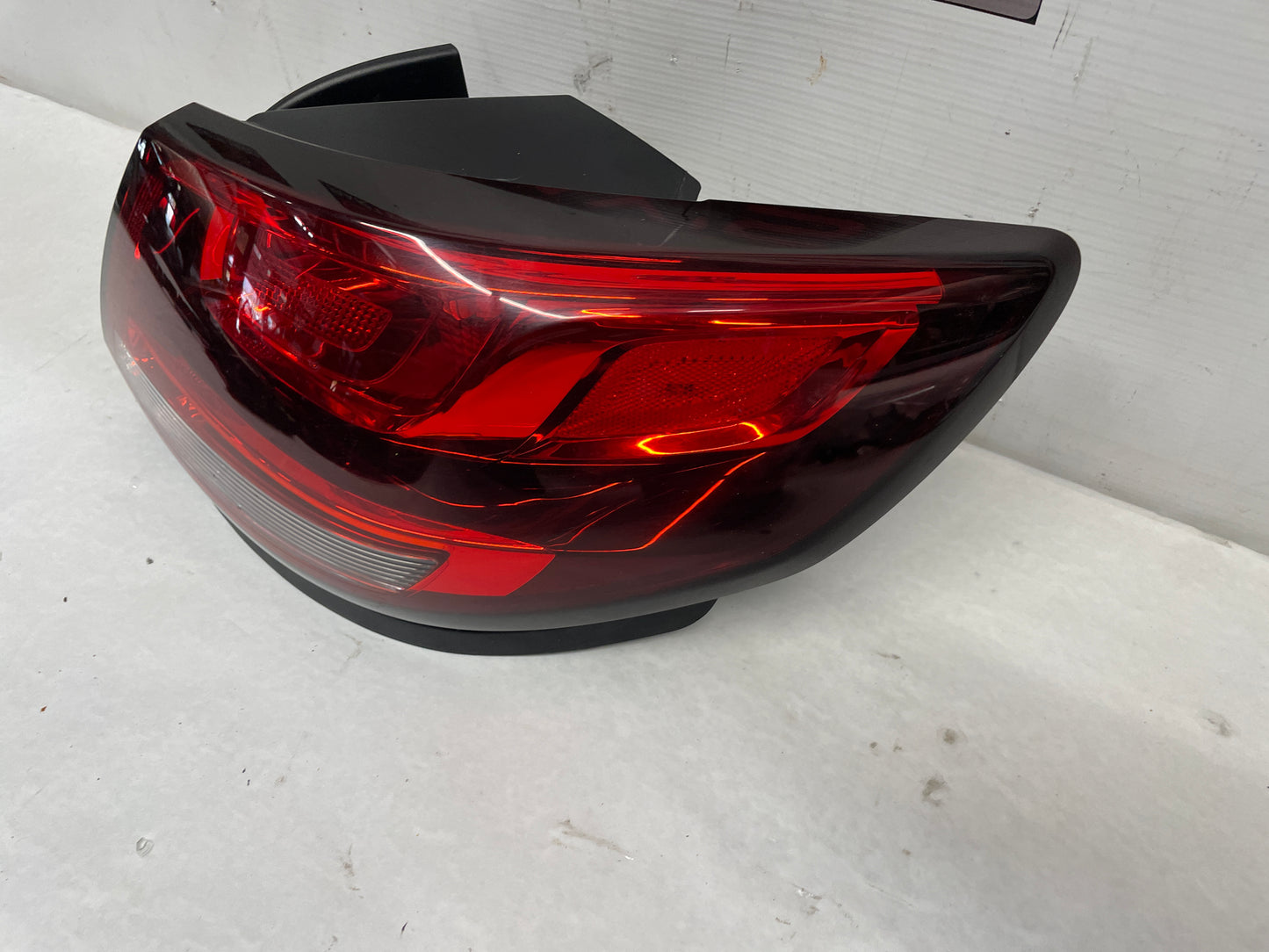 2014 Chevy SS Sedan RH Passenger Outer Tail Light Taillight Stop Lamp OEM - Day's Parts Yard
