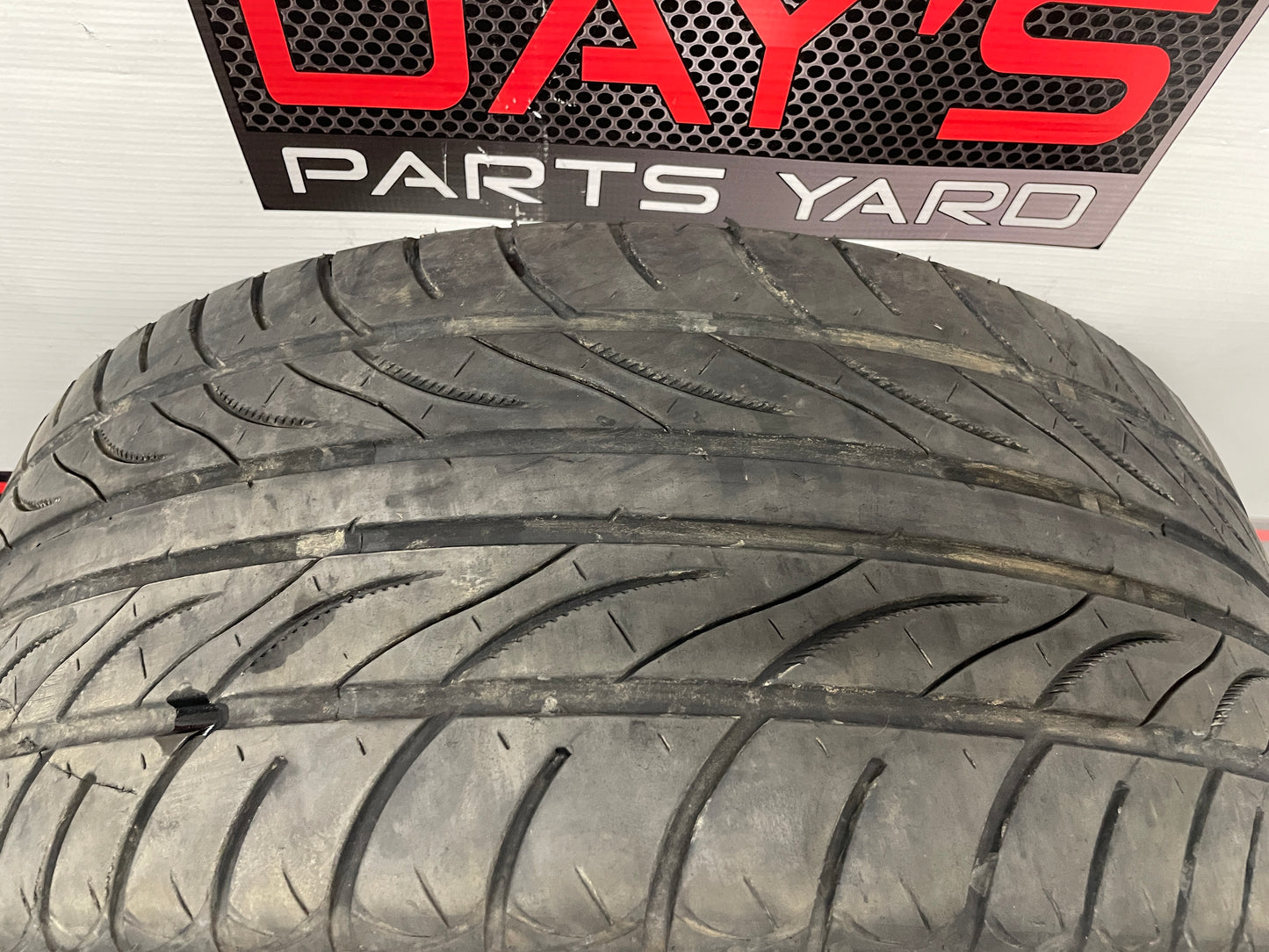 245/40ZR19 Summit Ultramax Tires - Day's Parts Yard