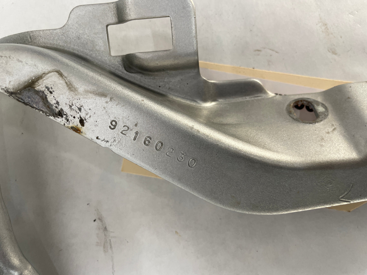 2009 Pontiac G8 RH & LH Hood Hinges OEM - Day's Parts Yard