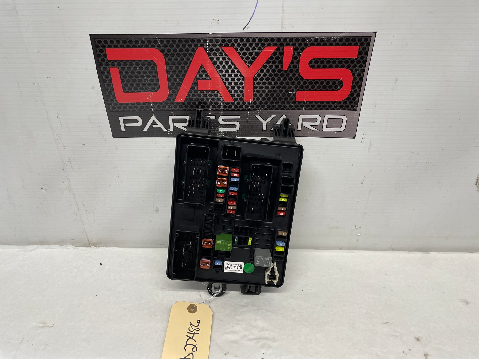 2014 Chevy SS Sedan Rear Fuse Relay Wiring Harness Junction Box Block OEM - Day's Parts Yard