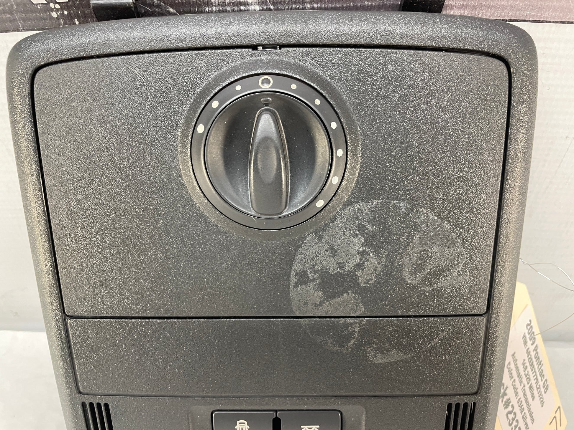 2009 Pontiac G8 Overhead Over Head Console Dome Light OEM - Day's Parts Yard