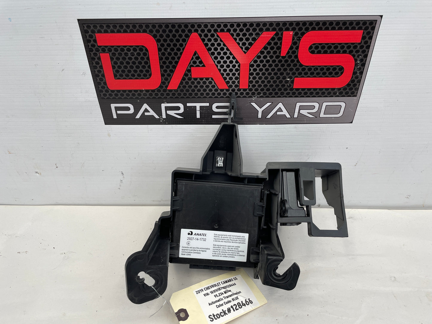 2019 Chevy Camaro ZL1 1LE Keyless Entry Module w/ Bracket OEM