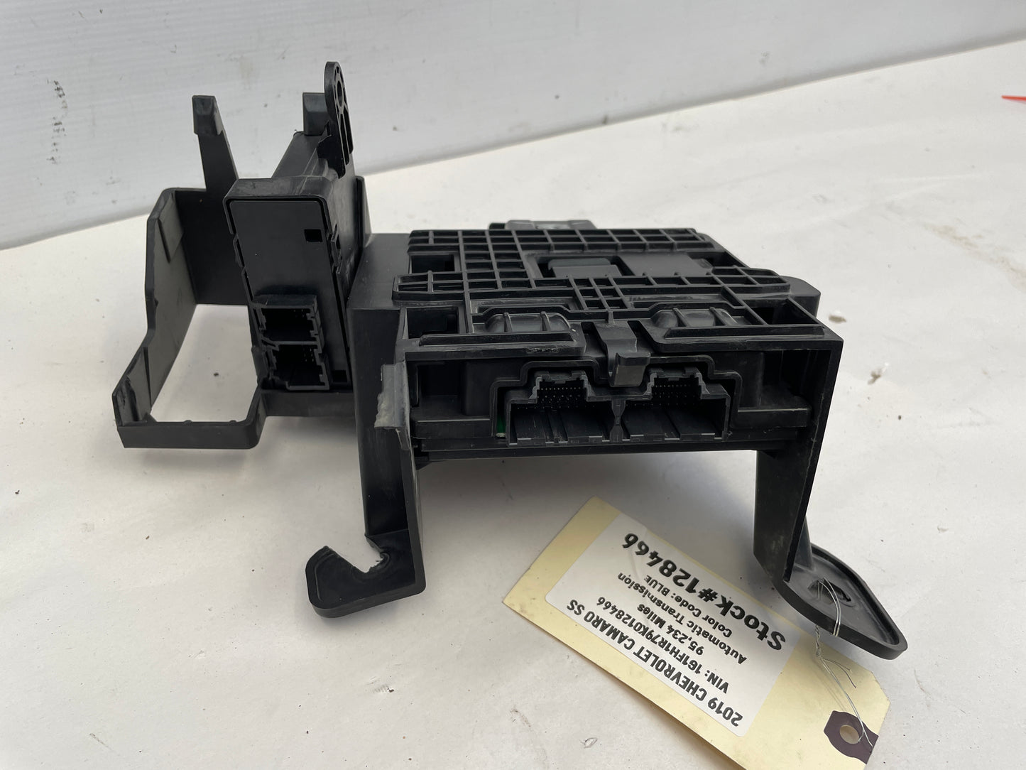 2019 Chevy Camaro ZL1 1LE Keyless Entry Module w/ Bracket OEM