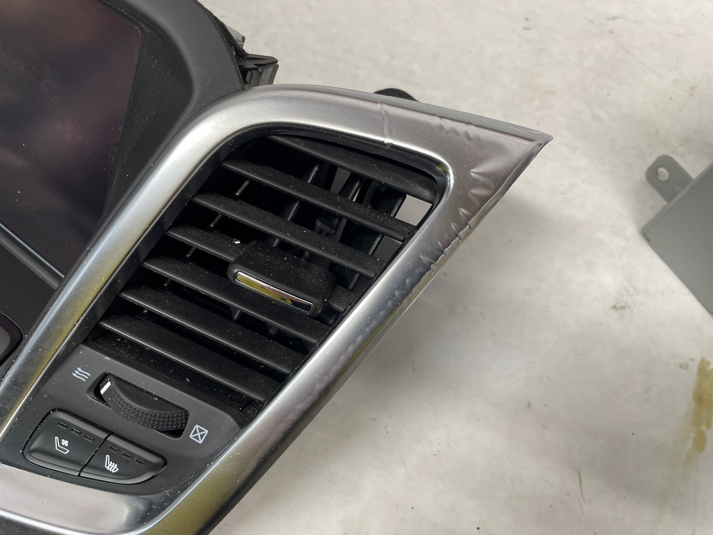 2017 Chevy SS Sedan Navigation Display Radio CD Player Face Plate Screen Receiver OEM