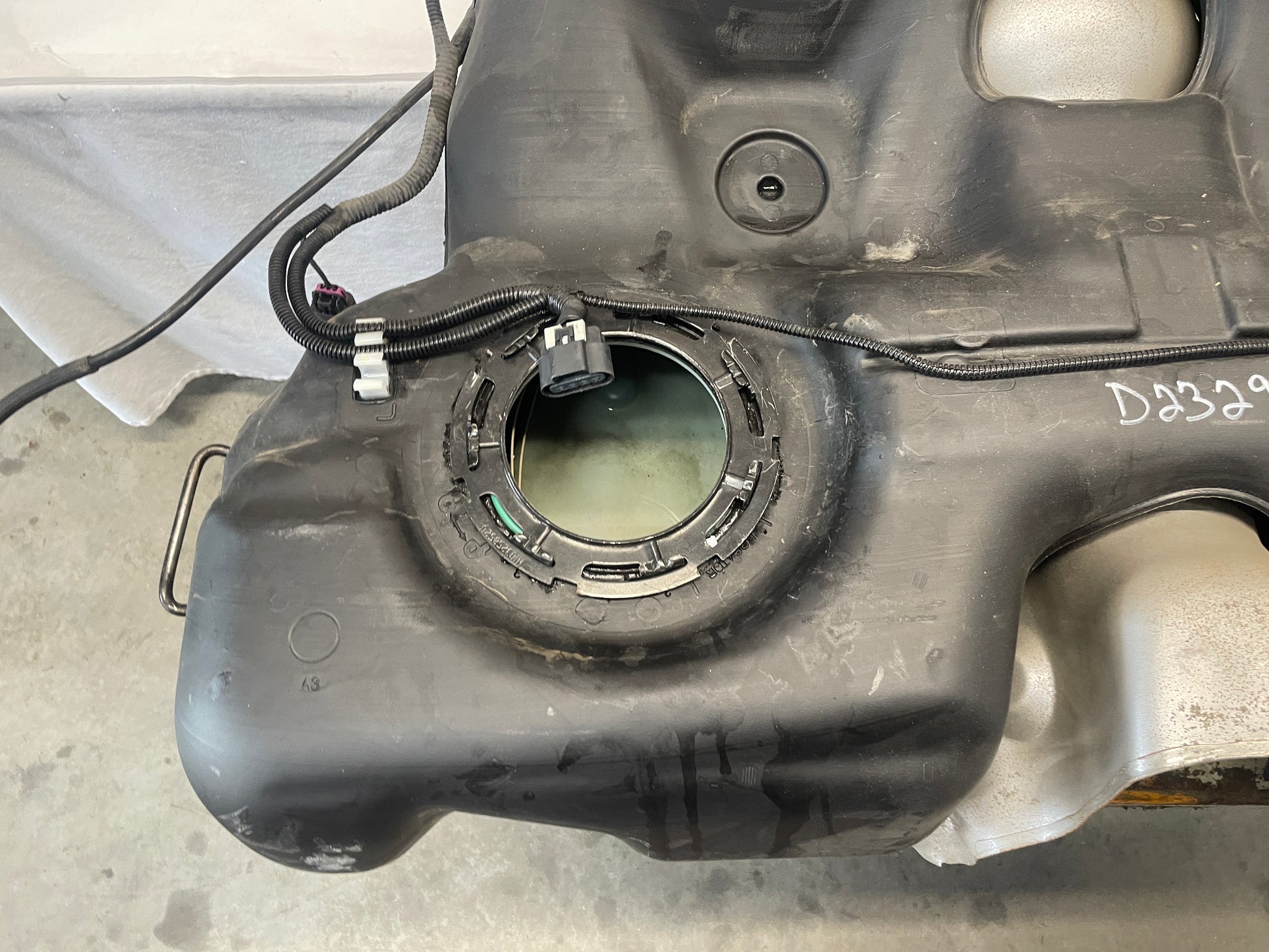 2011 Cadillac CTS-V Fuel/ Gas Tank W/ Level Sensor OEM - Day's Parts Yard