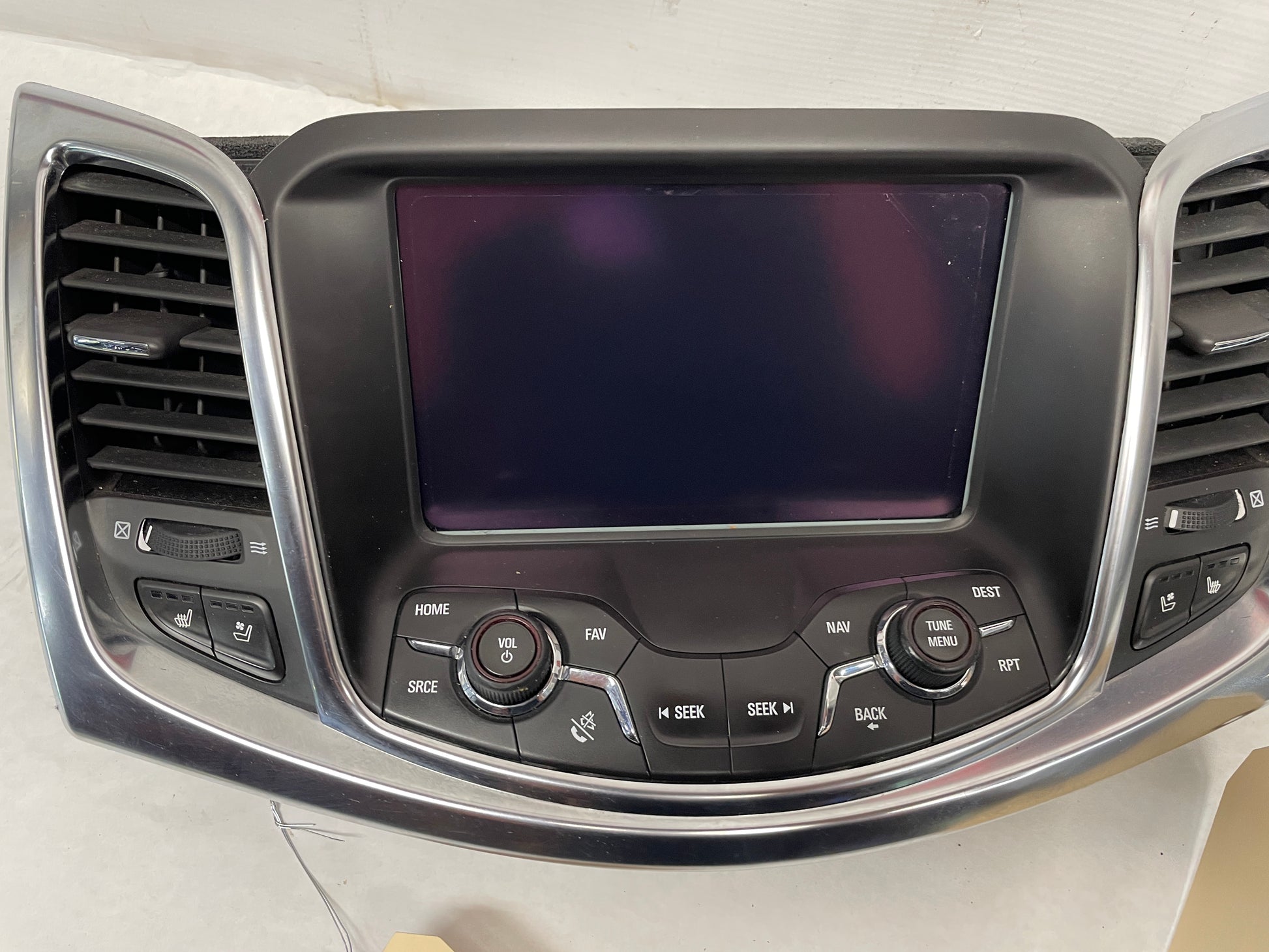 2014 Chevy SS Sedan Navigation Display Radio CD Player Face Plate Screen System Receiver OEM - Day's Parts Yard