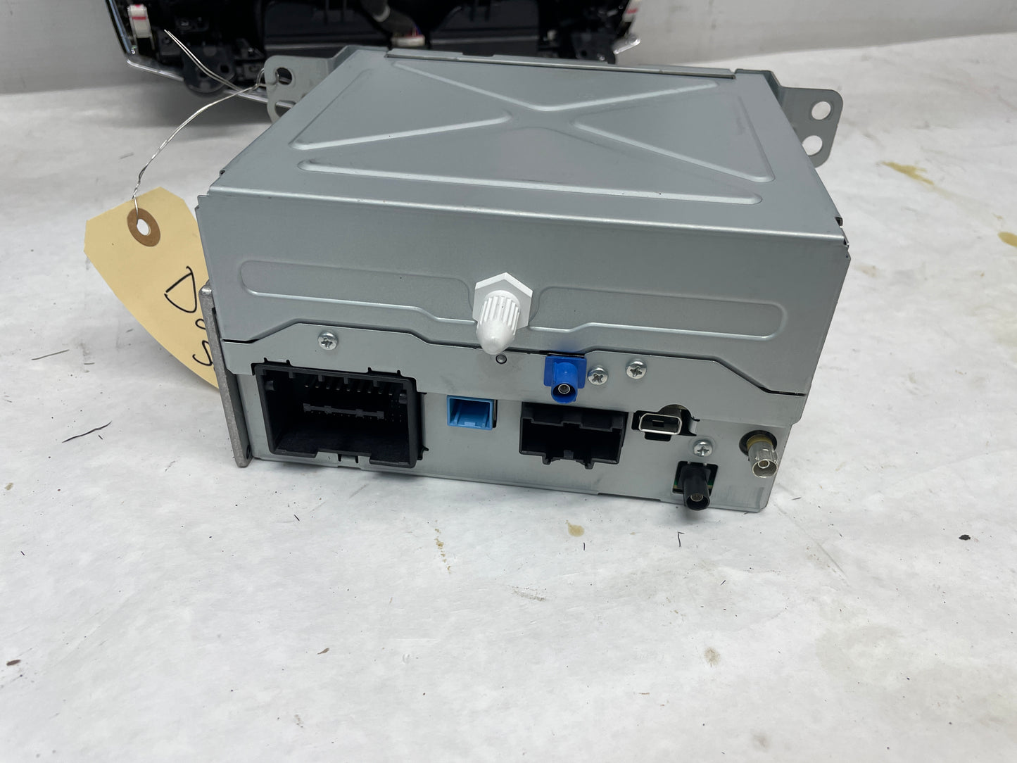 2017 Chevy SS Sedan Navigation Display Radio CD Player Face Plate Screen Receiver OEM