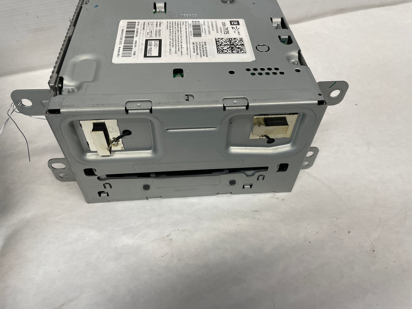 2014 Chevy SS Sedan Navigation Display Radio CD Player Face Plate Screen System Receiver OEM - Day's Parts Yard