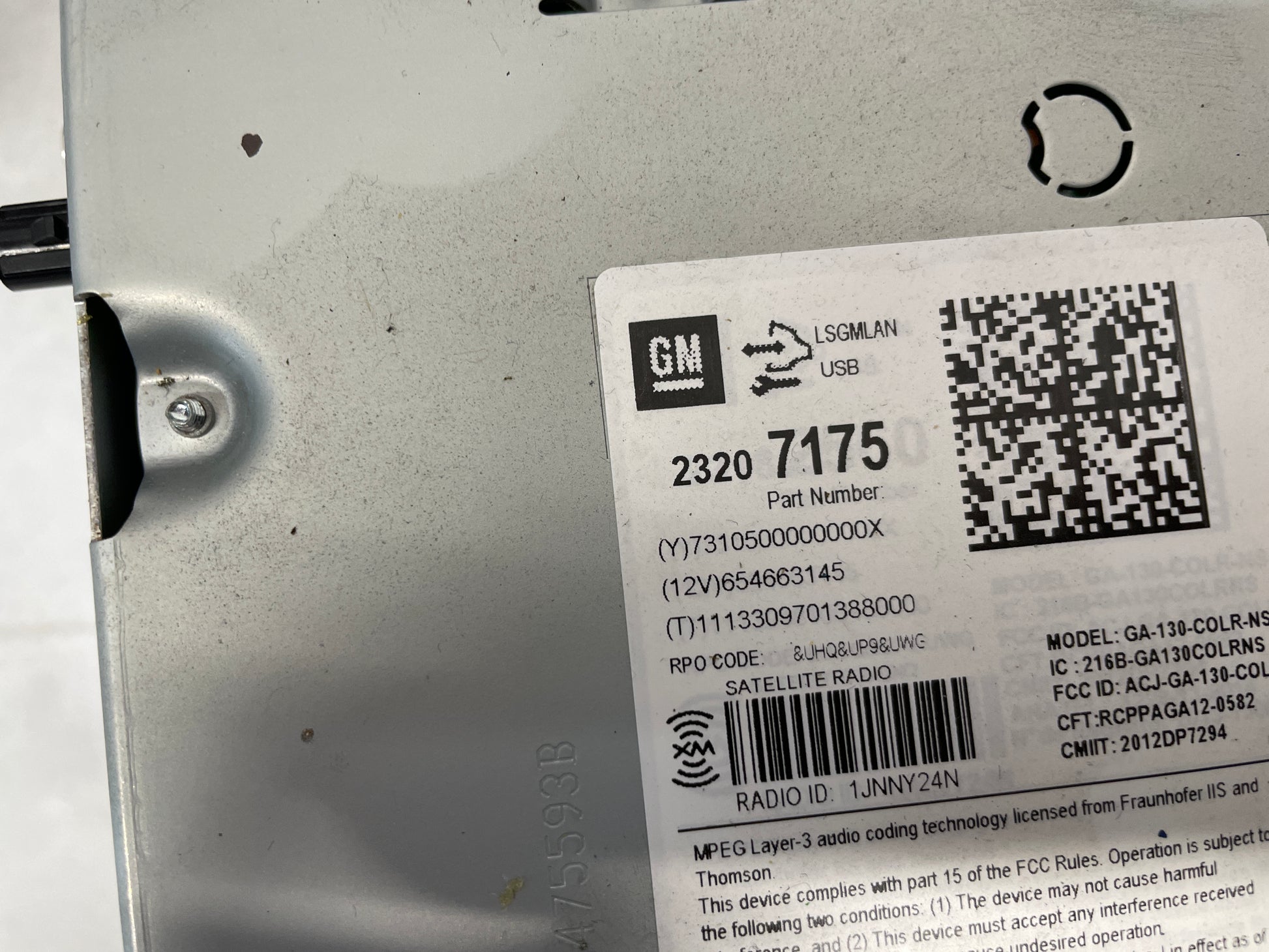 2014 Chevy SS Sedan Navigation Display Radio CD Player Face Plate Screen System Receiver OEM - Day's Parts Yard