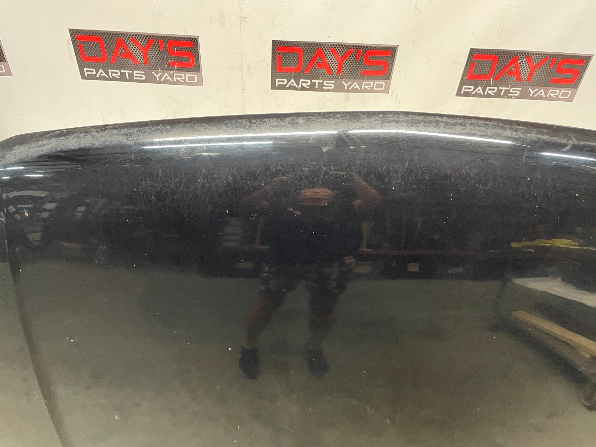 2004 GMC Sierra K1500 Hood Assembly OEM LOCAL PICK UP - Day's Parts Yard
