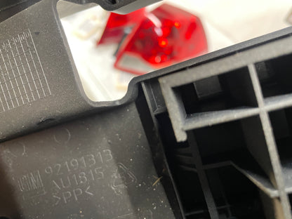 2009 Pontiac G8 Steering Column Calm Shell Shroud Cover Trim OEM - Day's Parts Yard