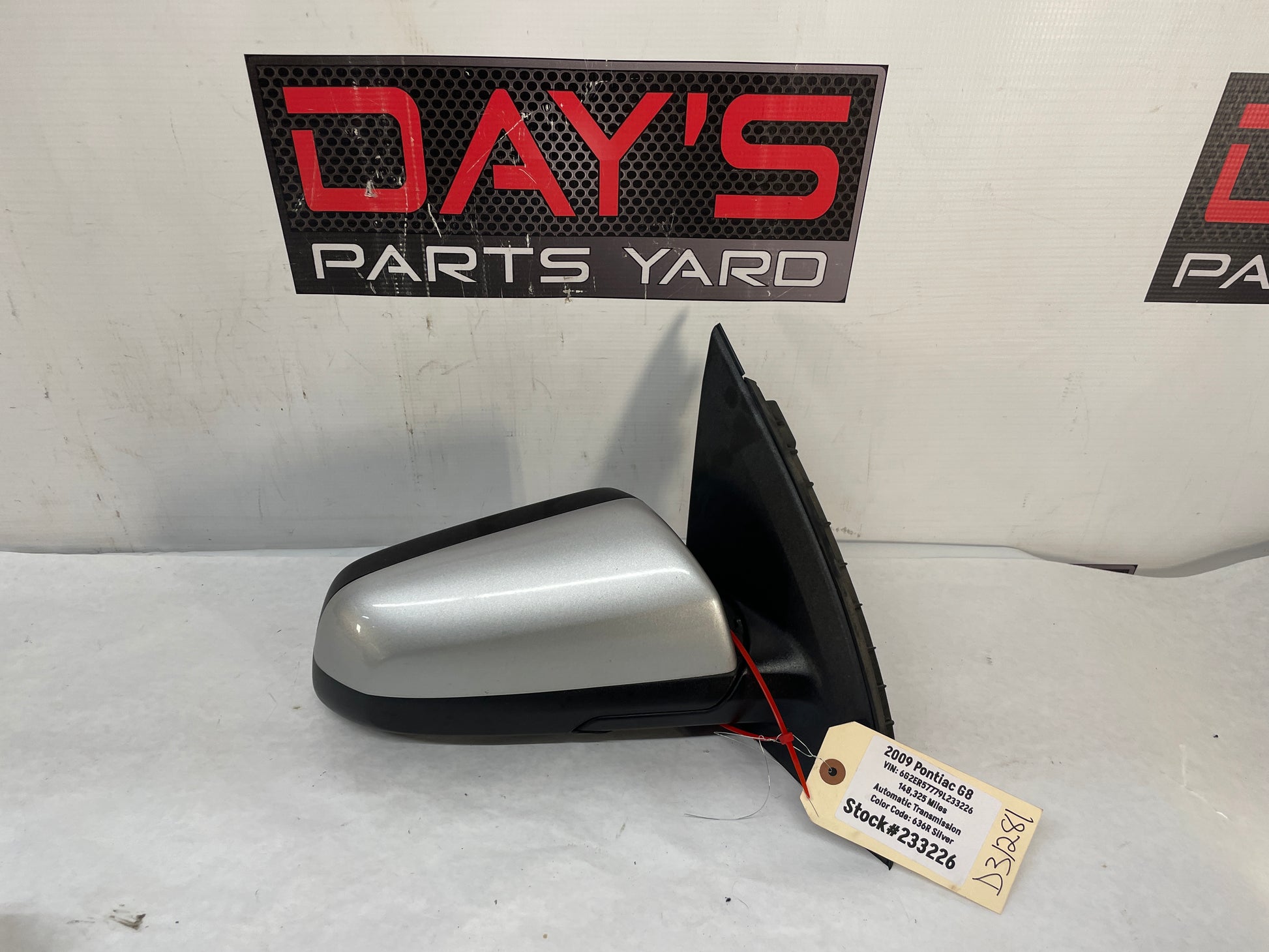 2009 Pontiac G8 RH Passenger Exterior Side Door Mirror OEM - Day's Parts Yard