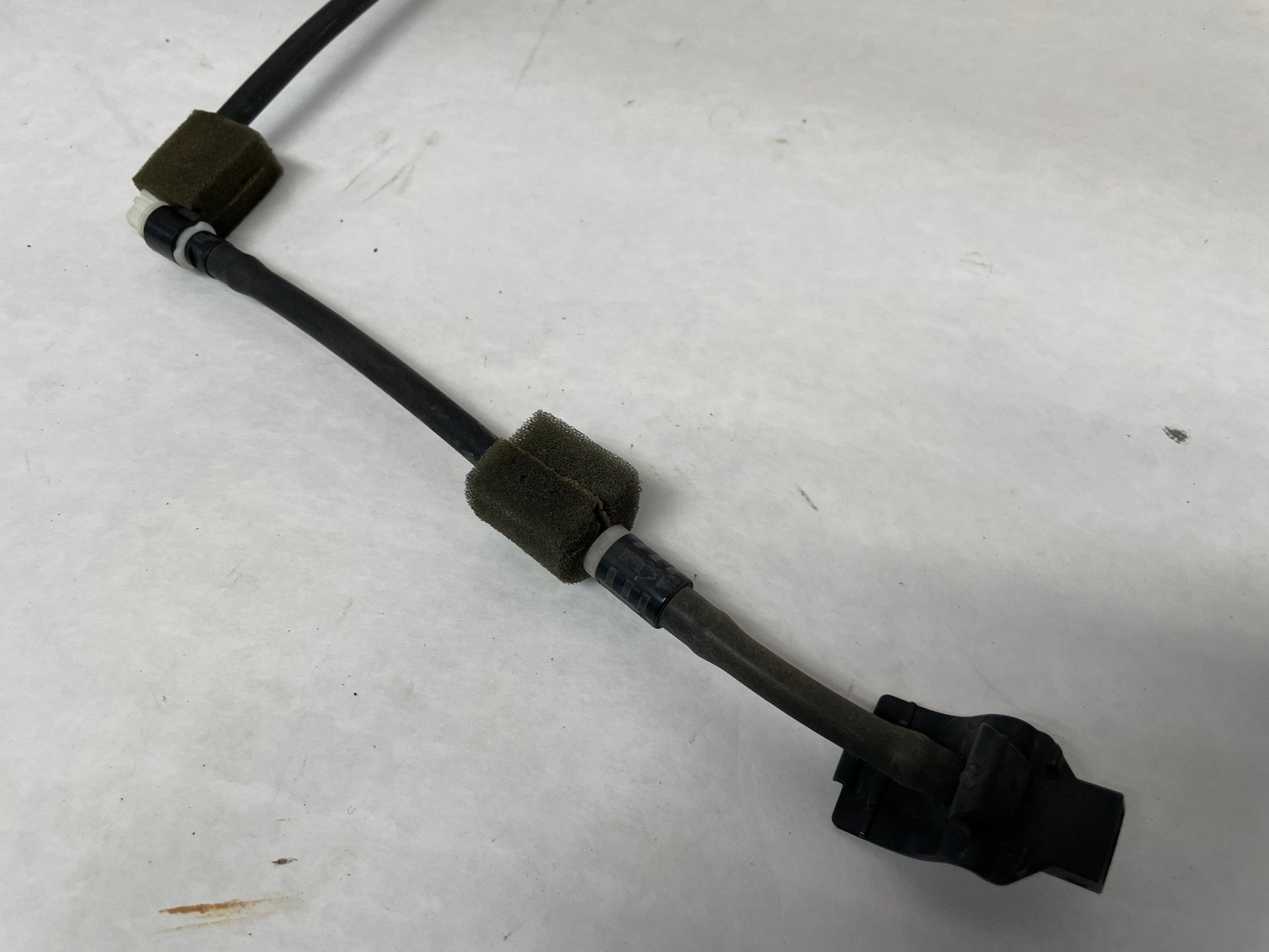 2014 Chevy SS Sedan Windshield Washer Nozzle Sprayer OEM - Day's Parts Yard