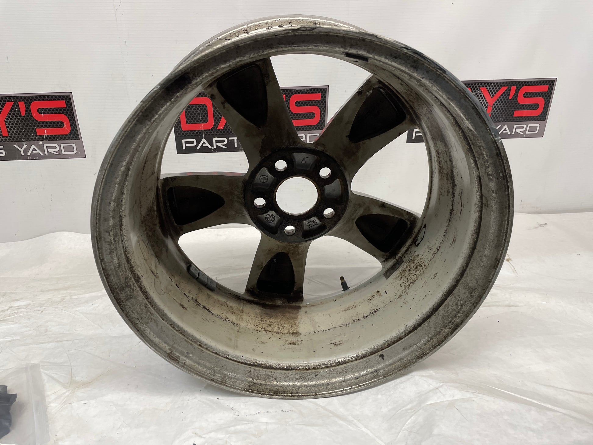 2009 Pontiac G8 GT Factory OEM 19X8 Wheel - Day's Parts Yard
