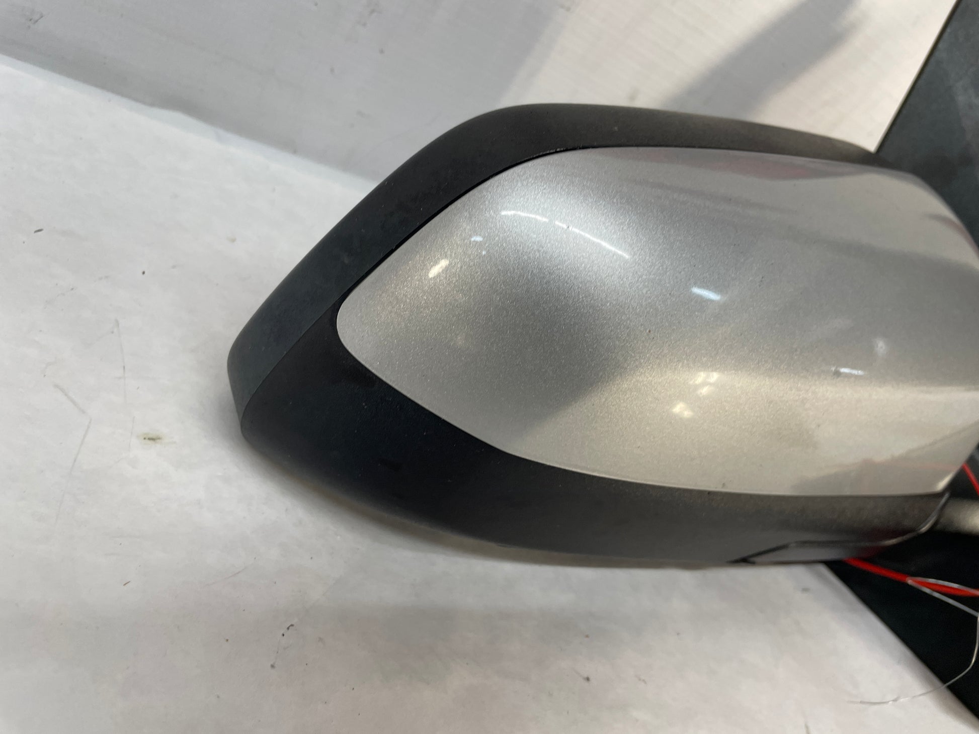 2009 Pontiac G8 RH Passenger Exterior Side Door Mirror OEM - Day's Parts Yard