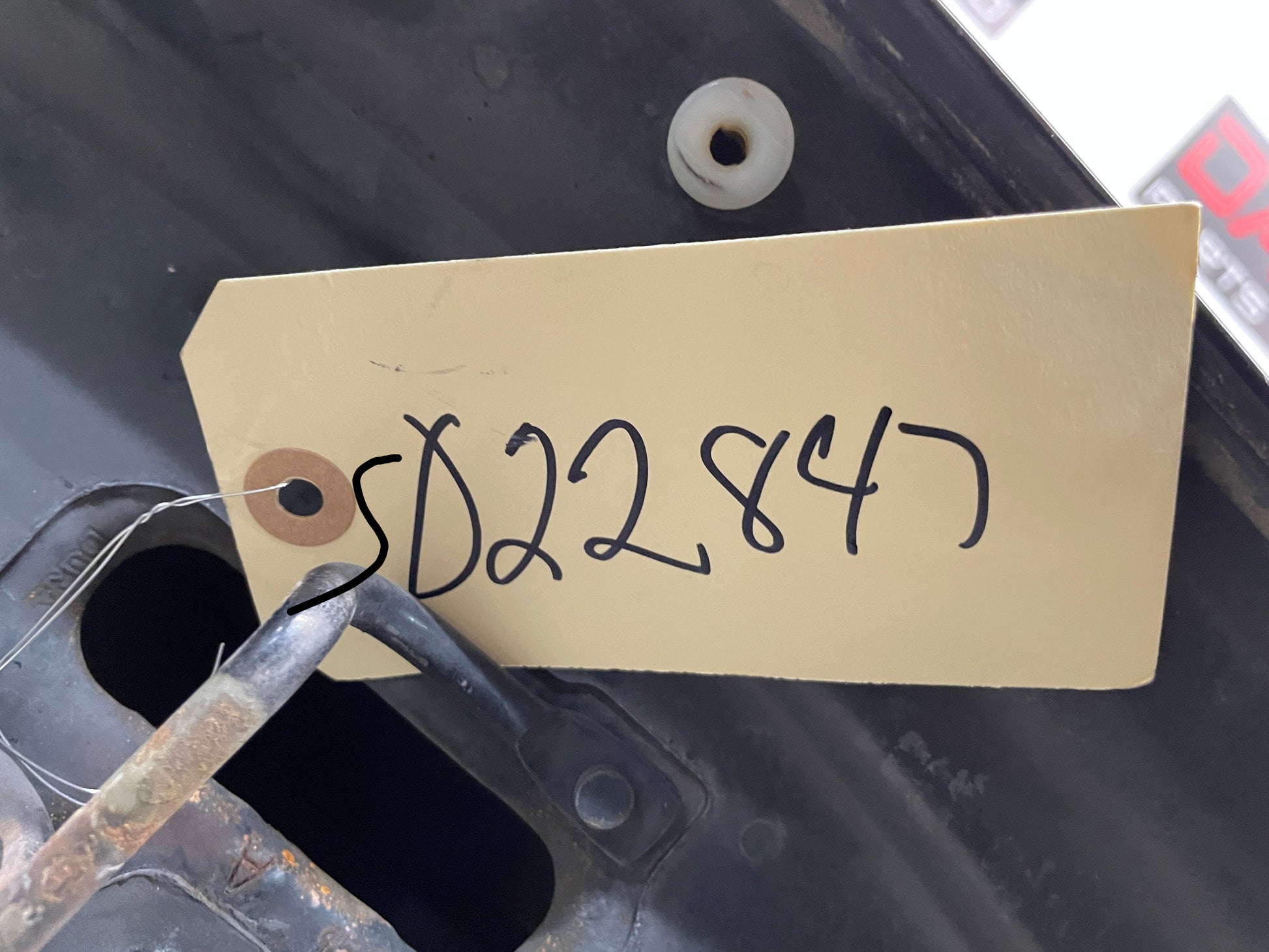2004 GMC Sierra K1500 Hood Assembly OEM LOCAL PICK UP - Day's Parts Yard