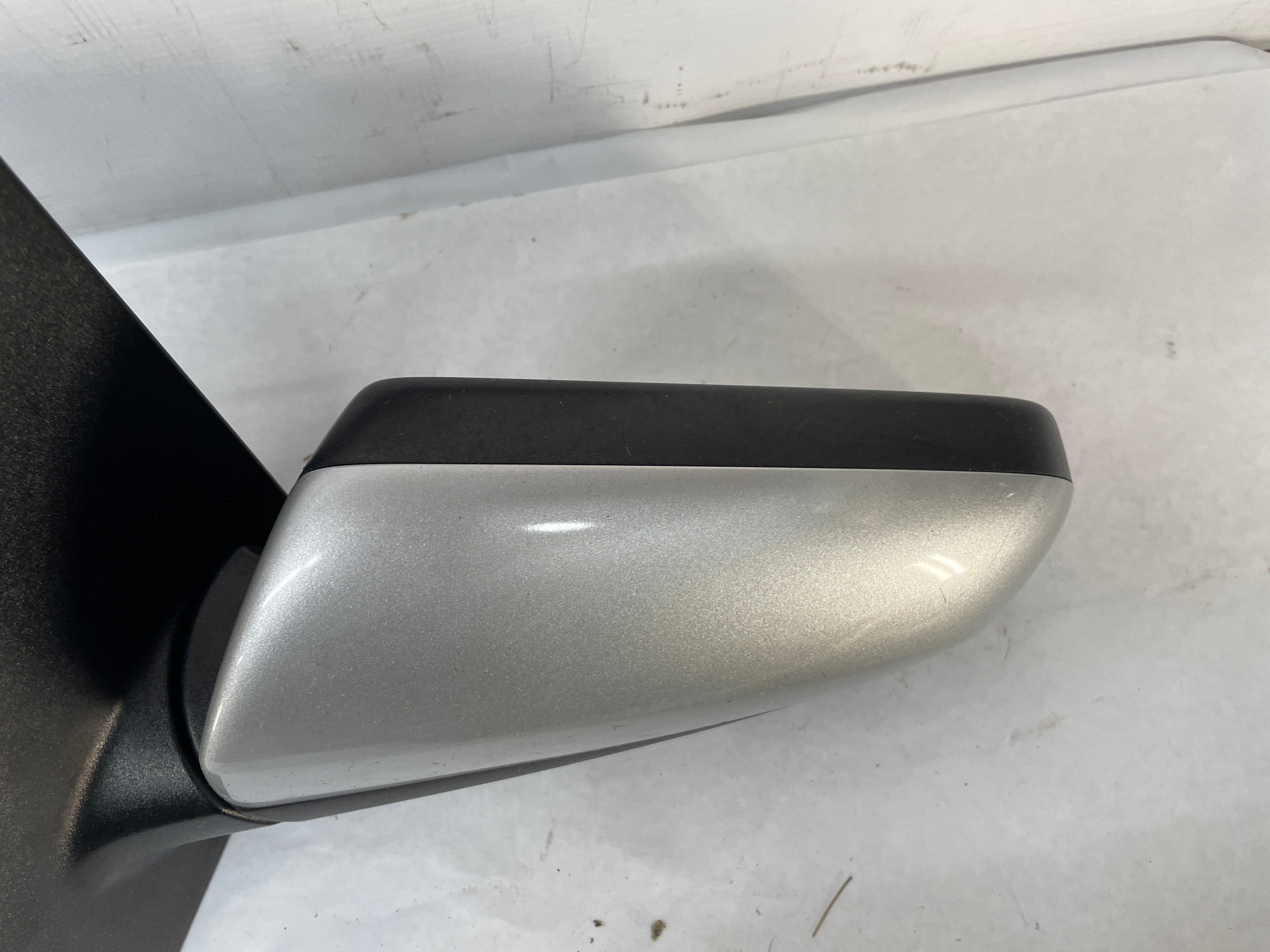 2009 Pontiac G8 LH Driver Exterior Side Door Mirror OEM