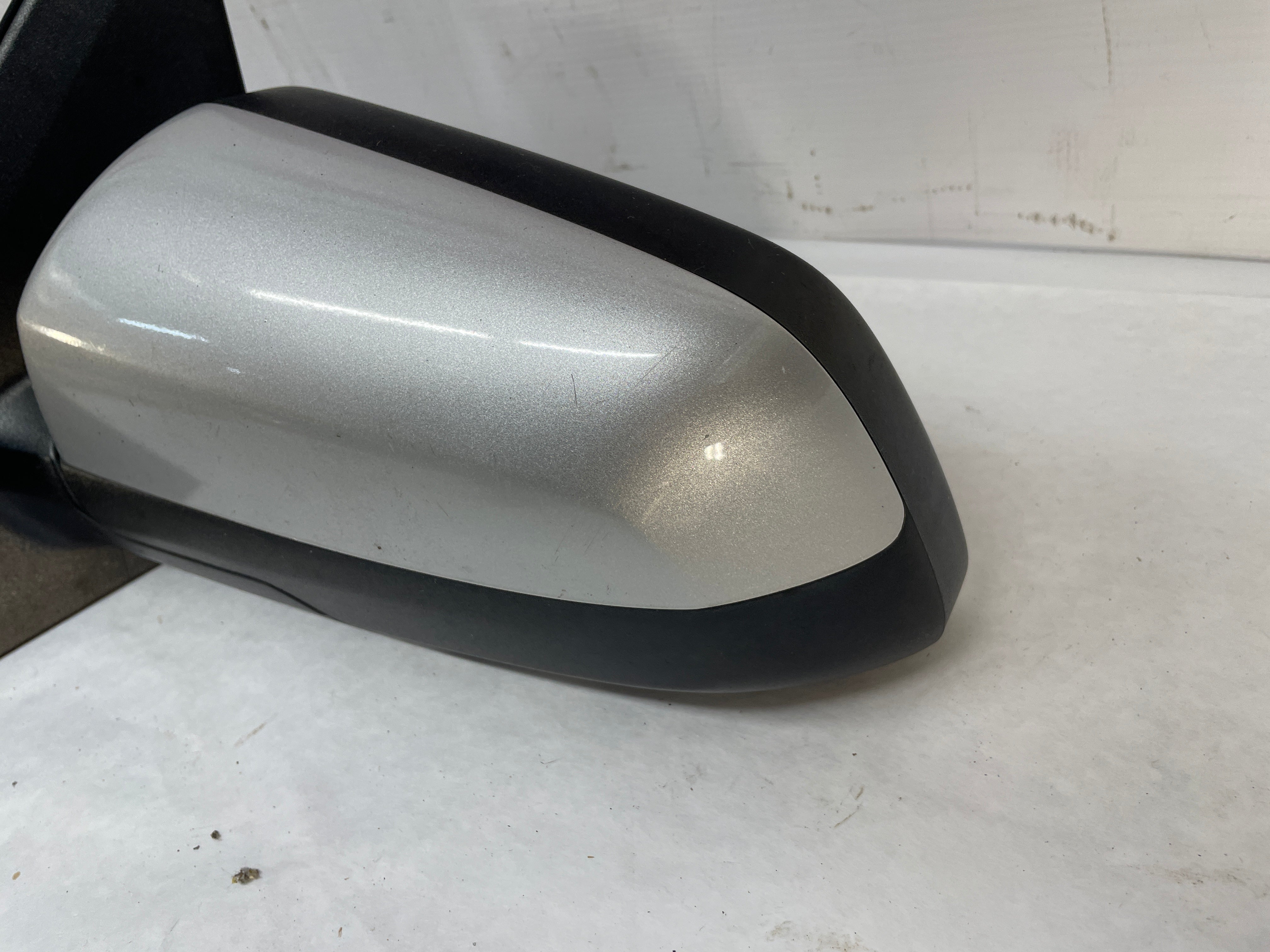 2009 Pontiac G8 LH Driver Exterior Side Door Mirror OEM 2009 Pontiac G8 LH Driver Exterior Side Door Mirror OEM