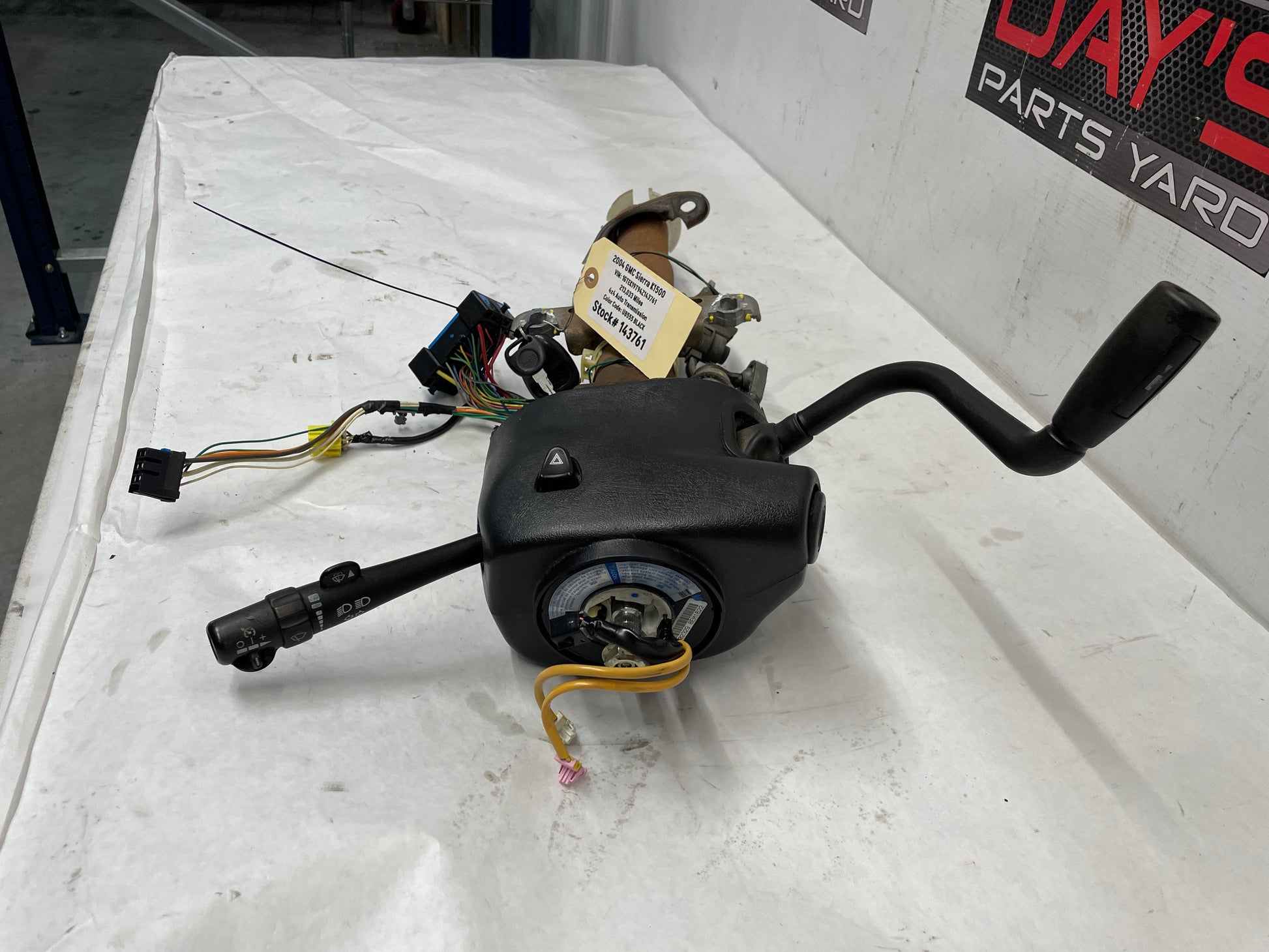 2004 GMC Sierra K1500 Steering Column w/ Key OEM - Day's Parts Yard