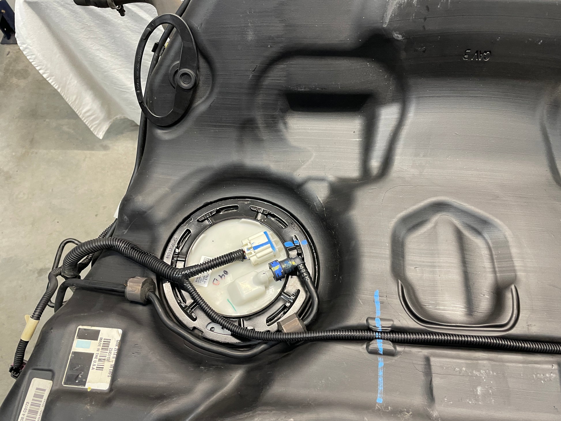 2015 Chevy Camaro SS Complete Fuel Gas Tank w/ Charcoal Canister OEM - Day's Parts Yard