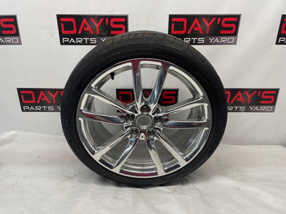 2014 Chevy SS Sedan Factory OEM Front Wheel w/ Bridgestone Potenza Tire 19X8.5 - Day's Parts Yard