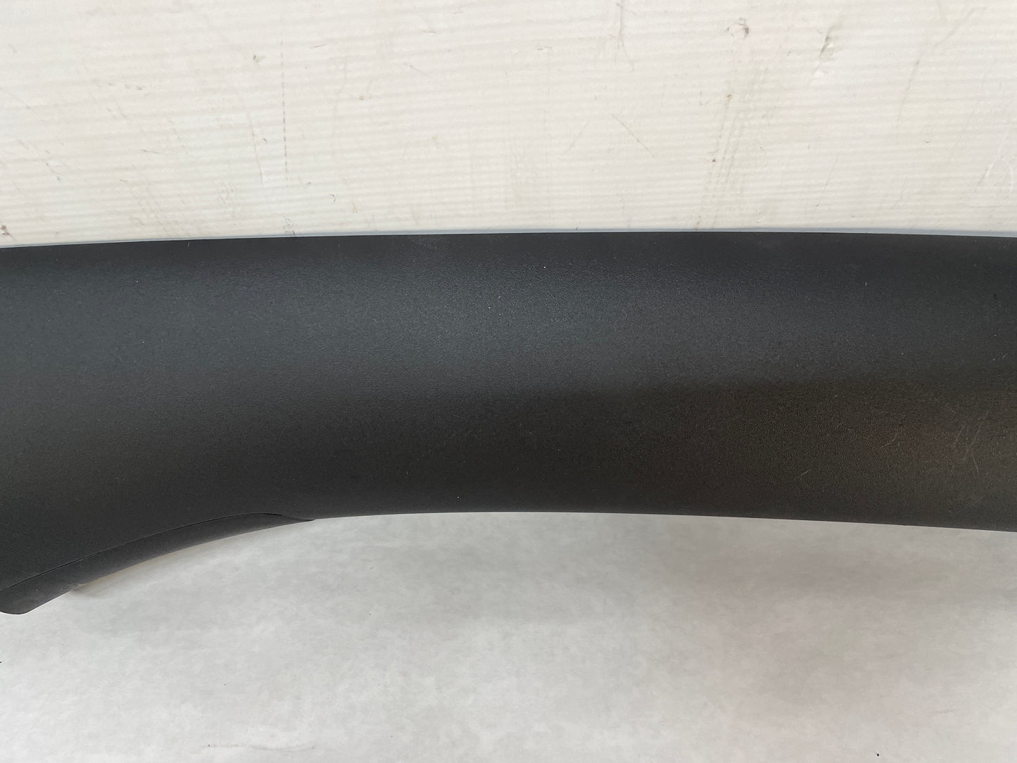2009 Pontiac G8 GT RH & LH Interior A Pillar Windshield Trim Molding Panels OEM - Day's Parts Yard